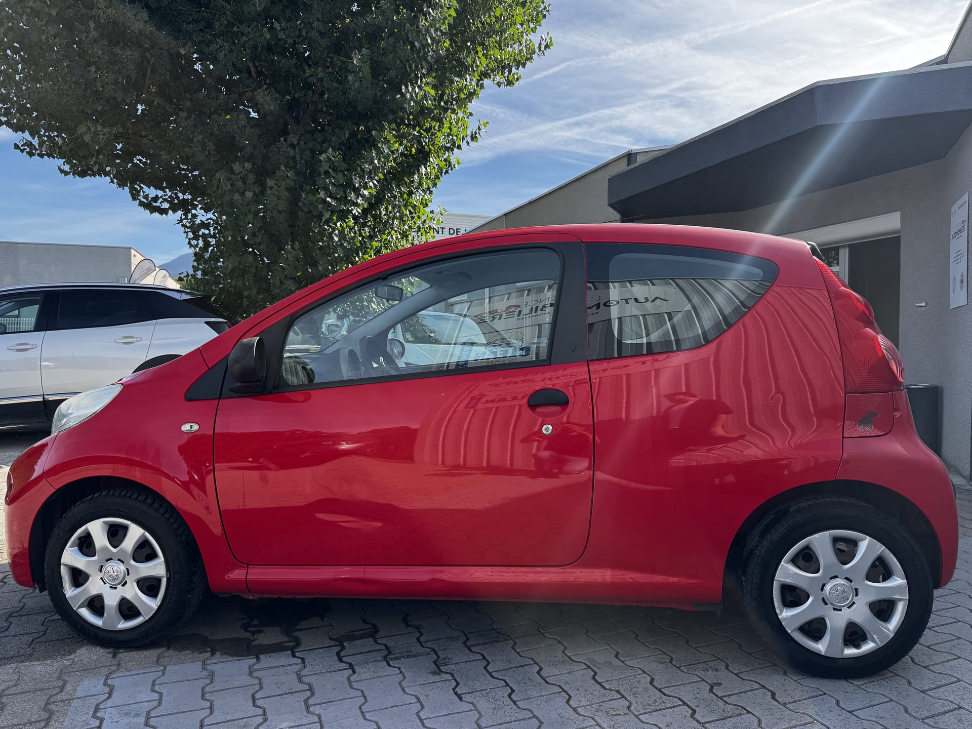 Peugeot 107 3 Portes 1.0 i 12V Blue Lion 68 cv — 2