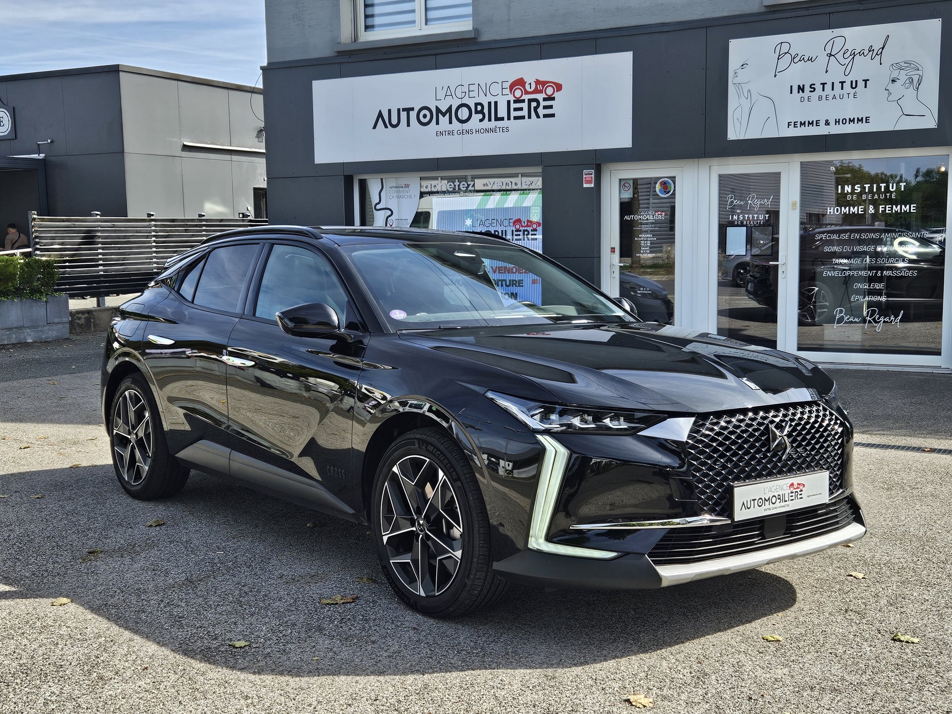DS DS4 E-TENSE 225 (Hybride Rechargeable) CROSS OPERA ( Caméra 360 - Affichage tête Haute - Sièges massant chauffants climatisés ..)