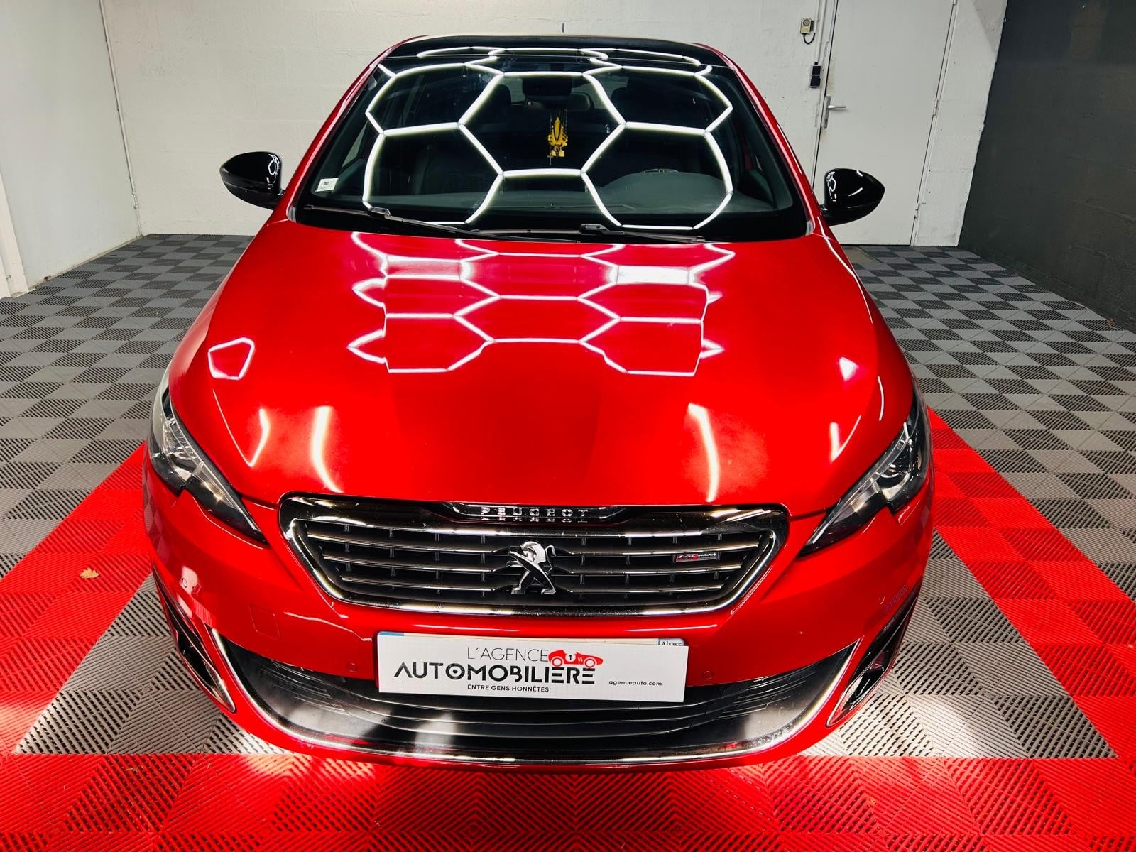 Peugeot 308 1.2 - 130 cv GT Line – Toit Pano – Entretien à Jour - Garantie 12 mois — 2