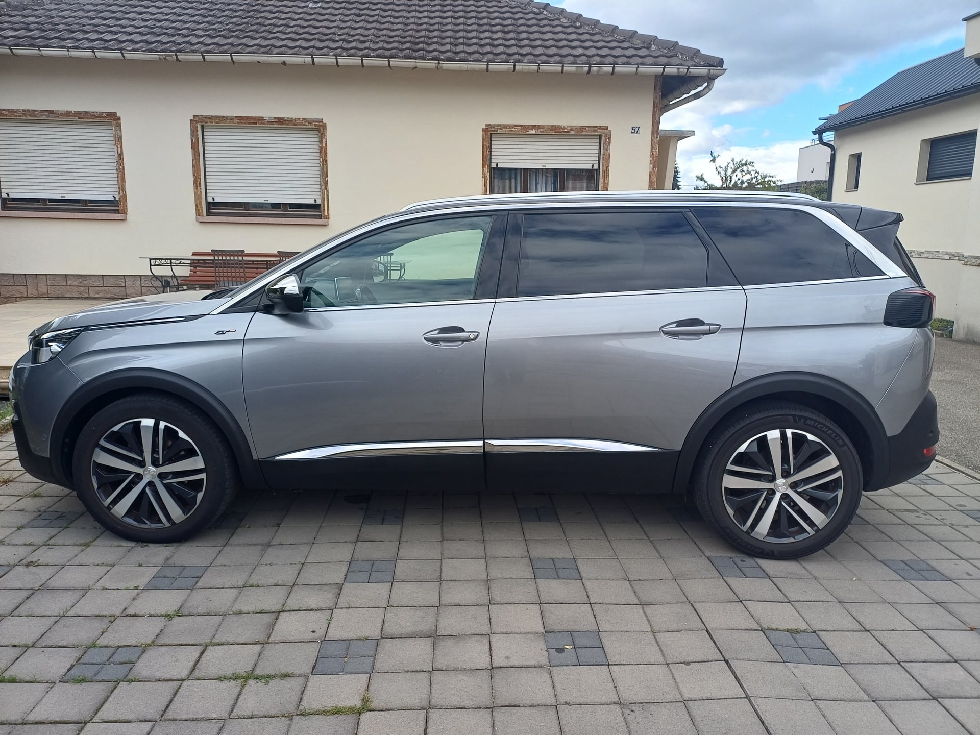 Peugeot 5008 180 2.0l HDI Finition GT BVA 7 Places — 2