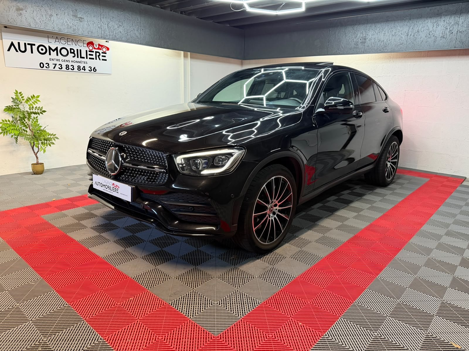 Mercedes-Benz Classe GLC Coupé 300 258ch EQ Boost AMG Line 4Matic 9G-Tronic