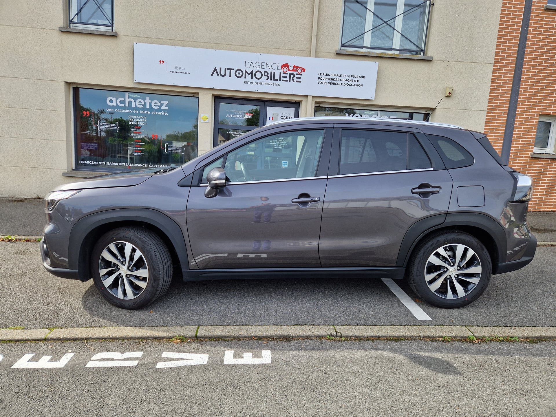 Suzuki S-Cross 1.4 hybrid Style garantie constructeur 10/2029 — 2