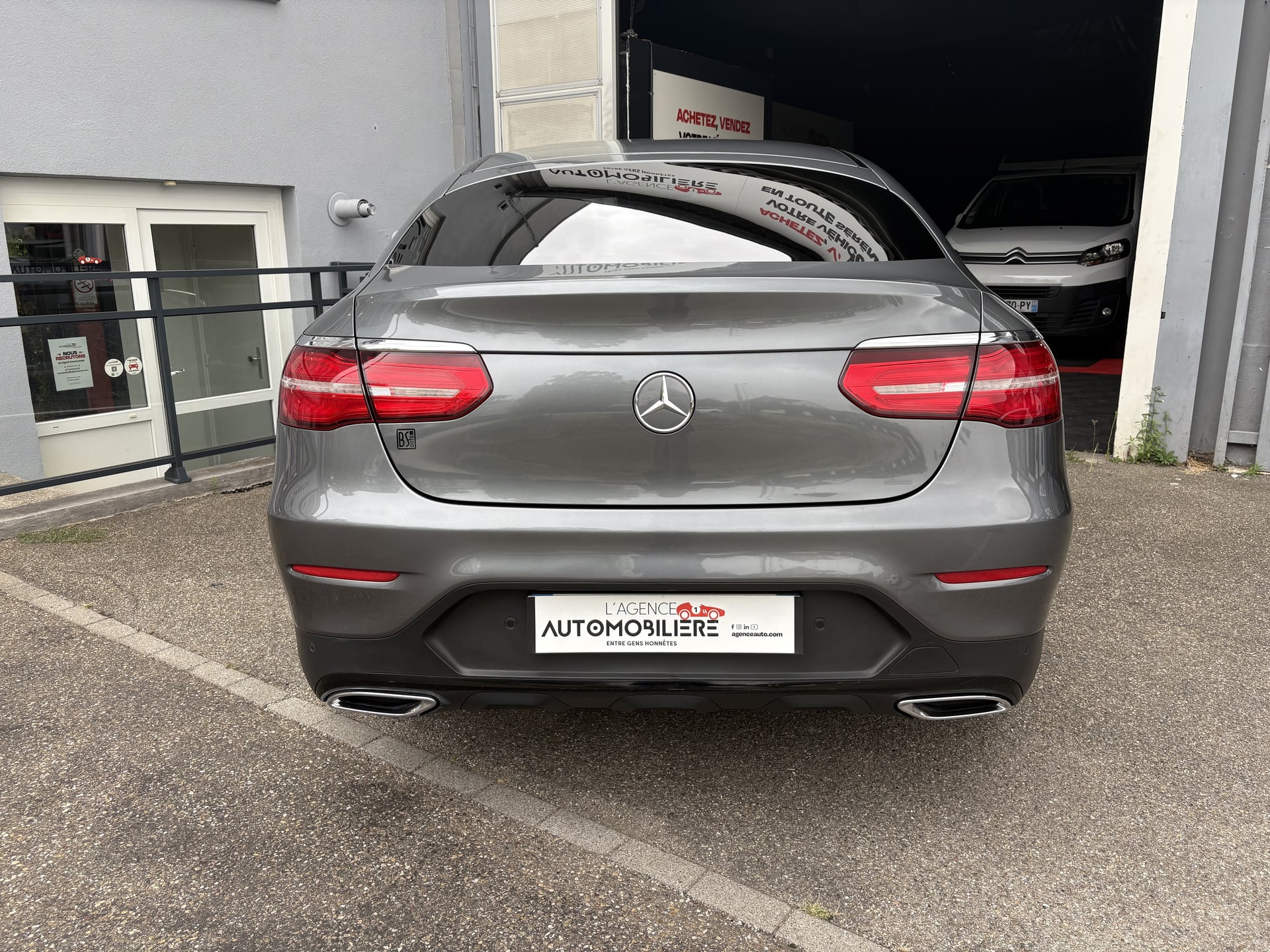Mercedes-Benz GLC coupé 220 d 170 ch AMG Line 4Matic 9G-Tronic Marche pieds - Hayon électrique - Toit ouvrant — 39