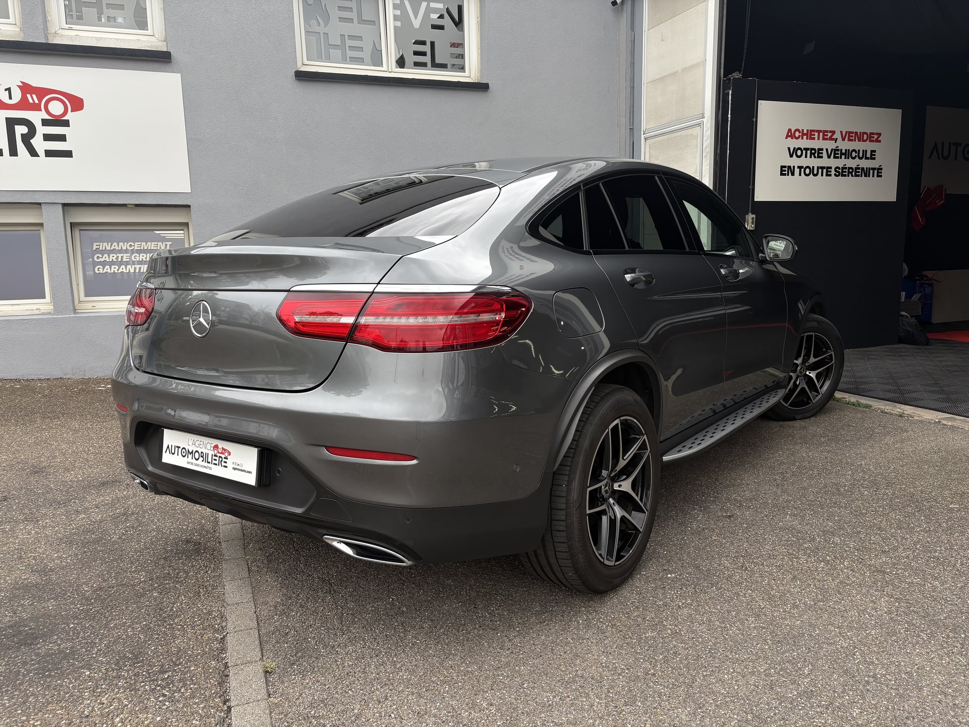 Mercedes-Benz GLC coupé 220 d 170 ch AMG Line 4Matic 9G-Tronic Marche pieds - Hayon électrique - Toit ouvrant — 2