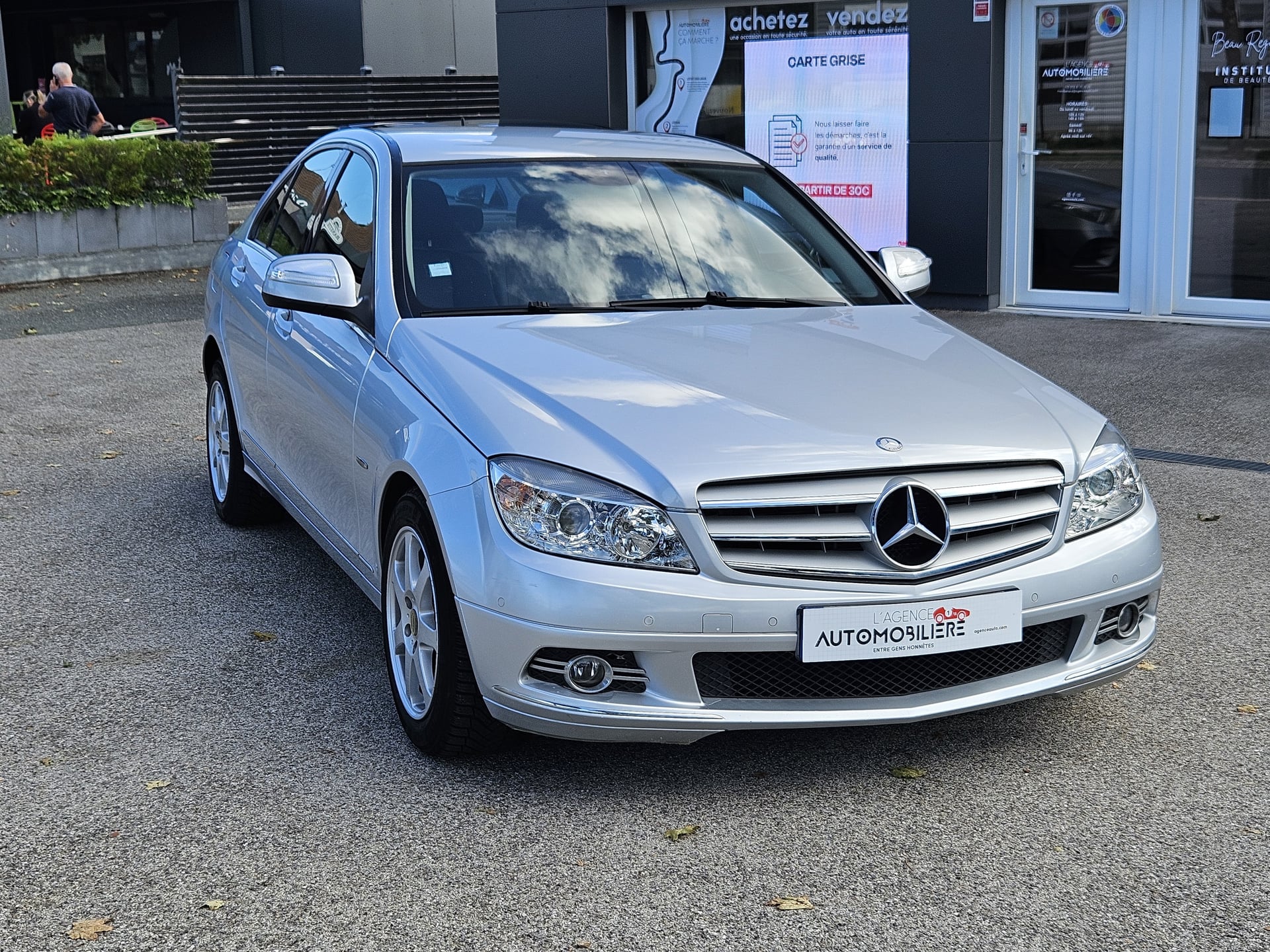 Mercedes-Benz Classe C (W204) 200 CDI 2.2 16V 136 CH ( Radar Avant / Arrière - Bluetooth) — 2