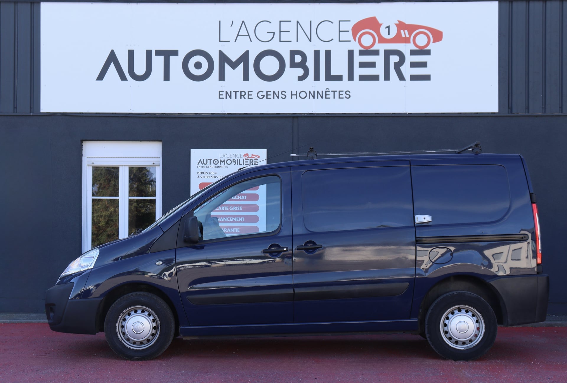 Fiat Scudo 1.6 Multijet 90 3 places (Attelage, Radars, 2 portes latérale) ) — 2
