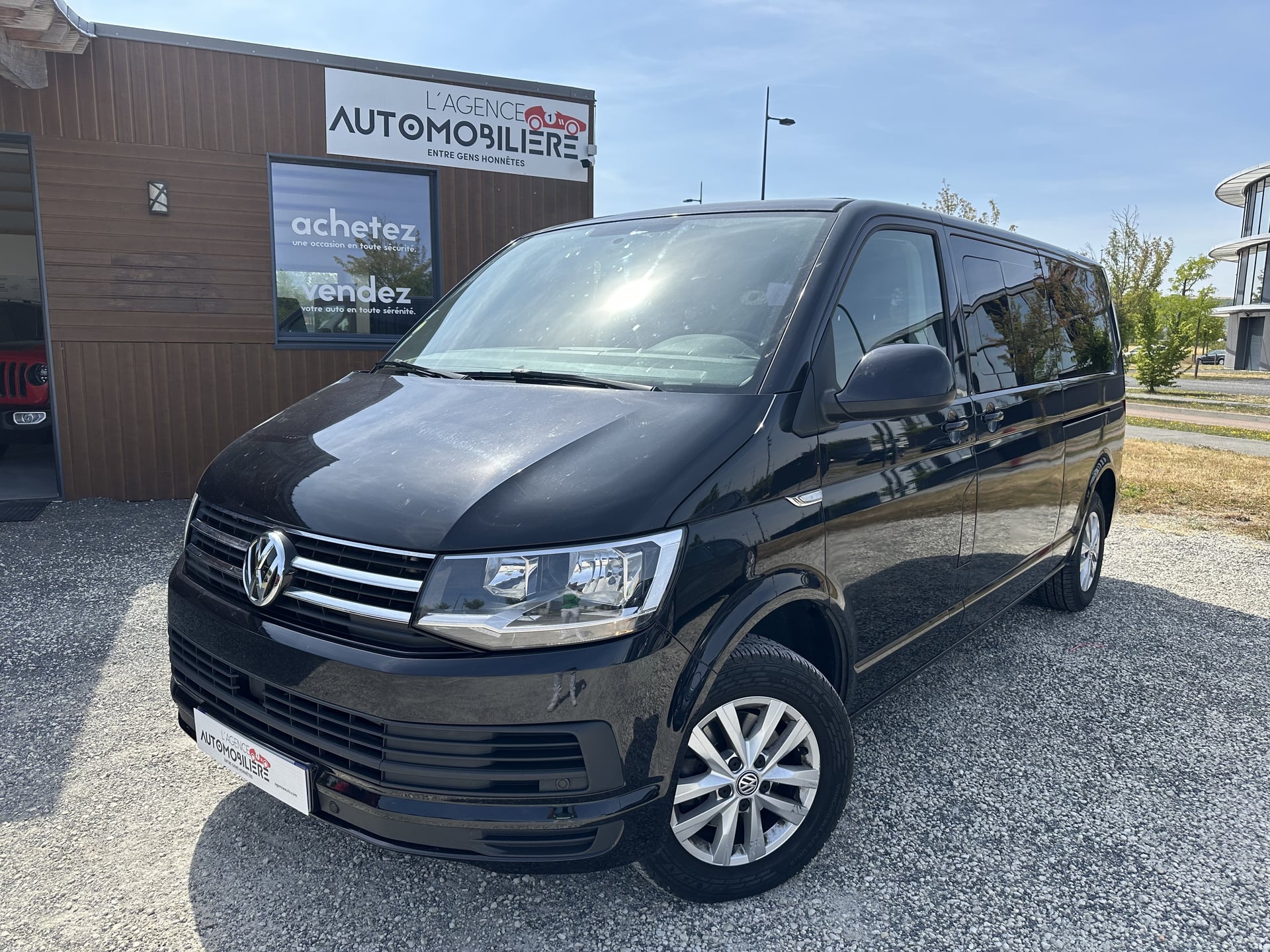 Volkswagen Caravelle T6 1ÈRE MAIN CARAVELLE L2 2.0 TDI CONFORTLINE LONG DSG7 150 CH BOITE AUTO ENTRETIEN RÉSEAU VOLKSWAGEN CAMÉRA DE RECUL