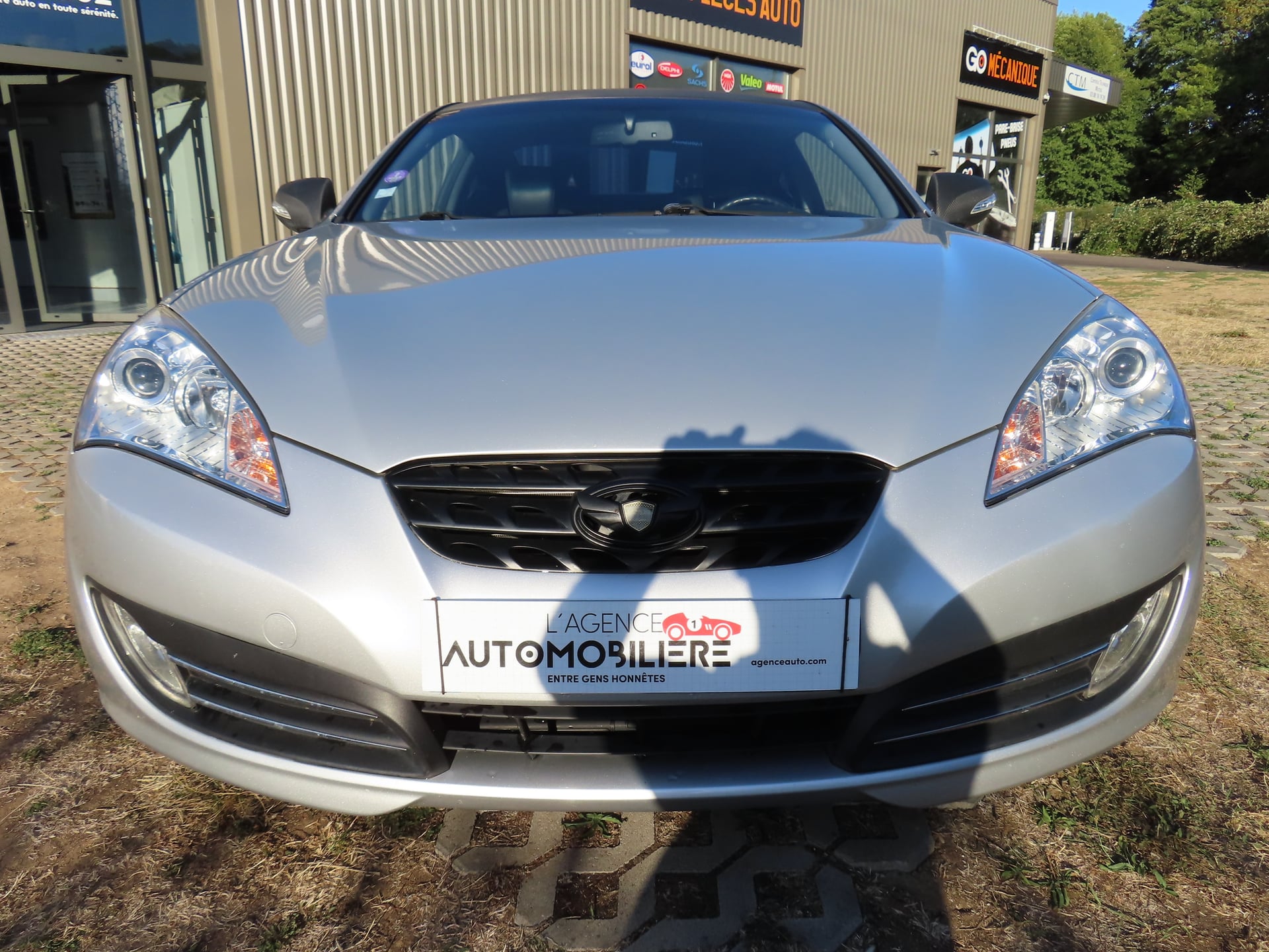 Hyundai Genesis Coupé 3.8 V6 16V 303 Cv — 2