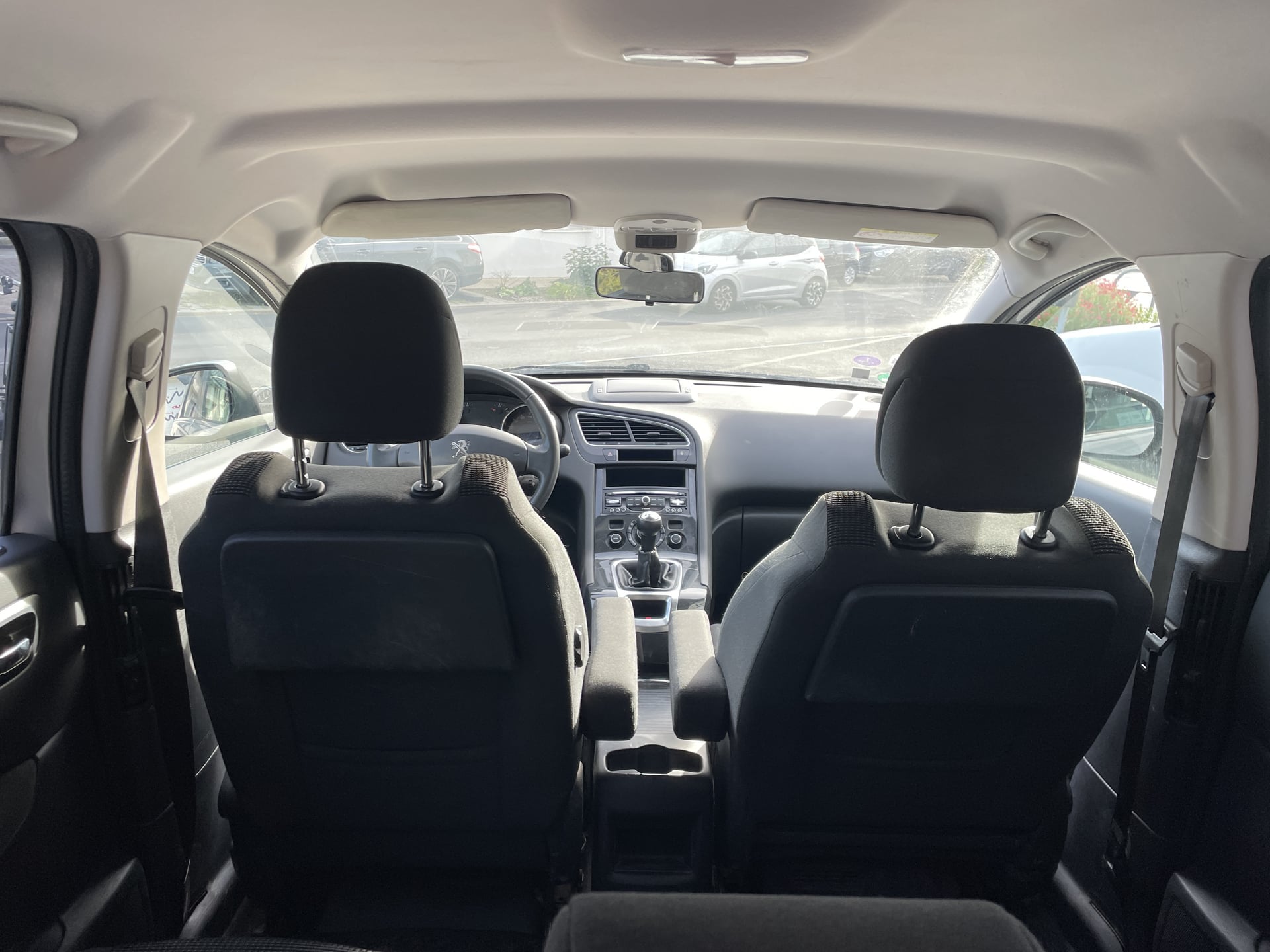 Peugeot 5008 1.6 120 cv Confort 7 places — 18