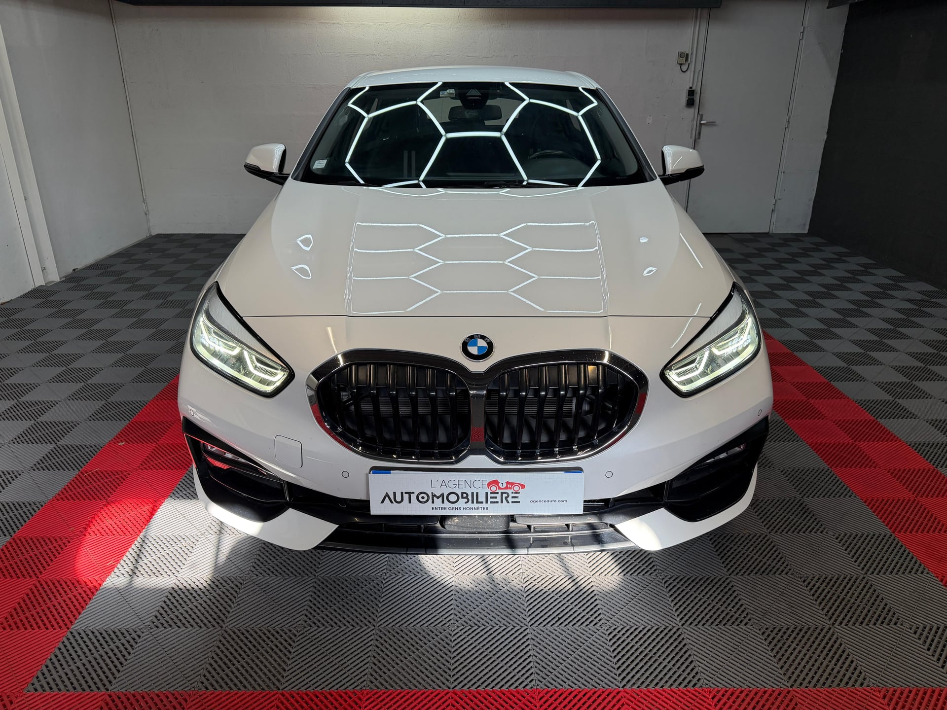 BMW Série 1 F40 118dA 150ch Edition Sport — 2
