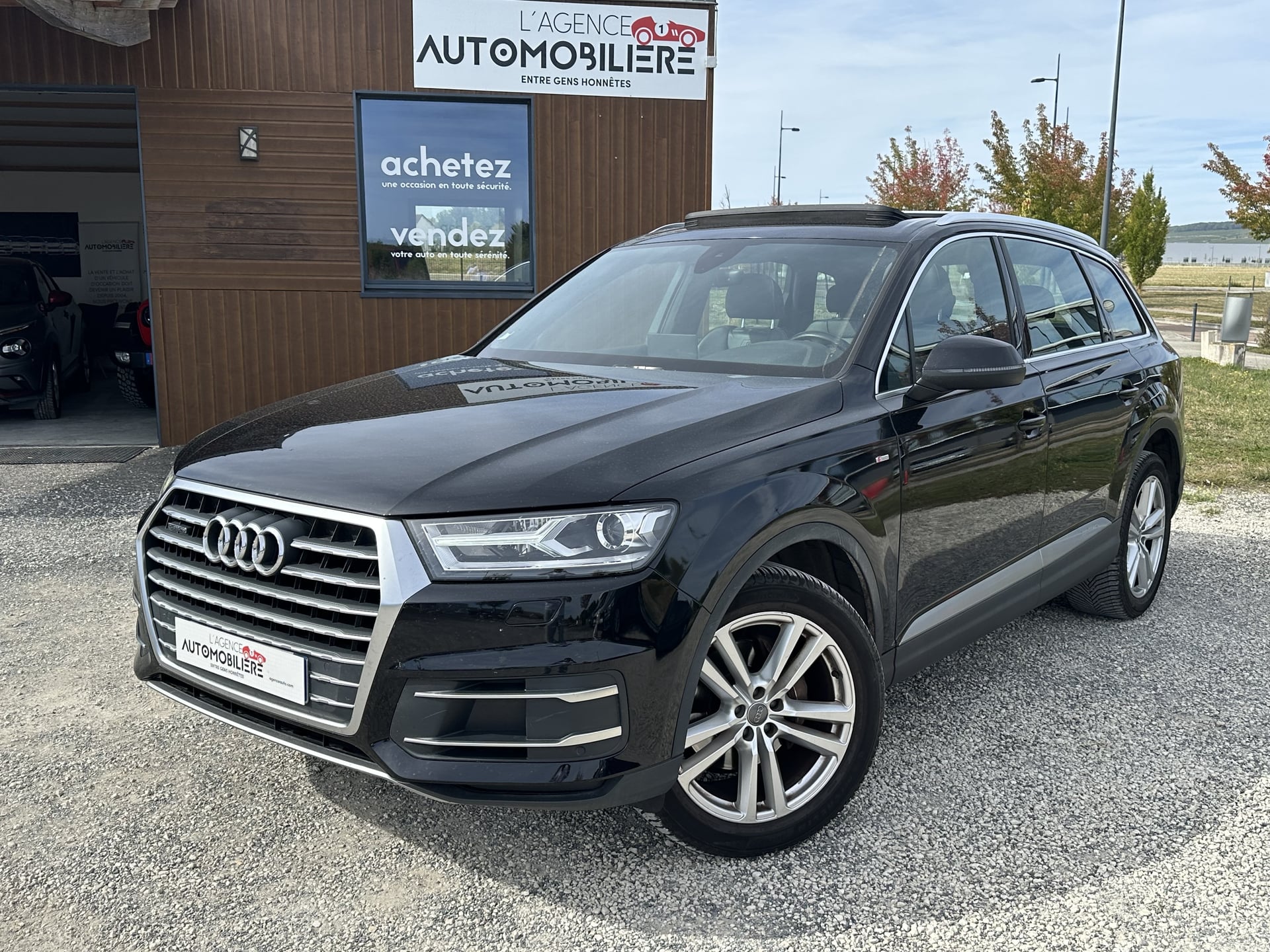 Audi Q7 3.0 TDI V6 Quattro Tiptronic8 5p 272 CH BOITE AUTO FINITION S LINE 1ÈRE MAIN