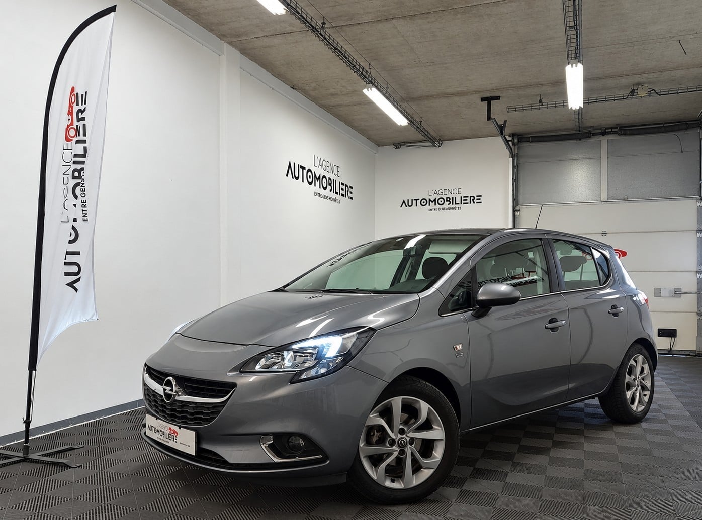 Opel Corsa 1.4 i 16V S&S 90 cv Design