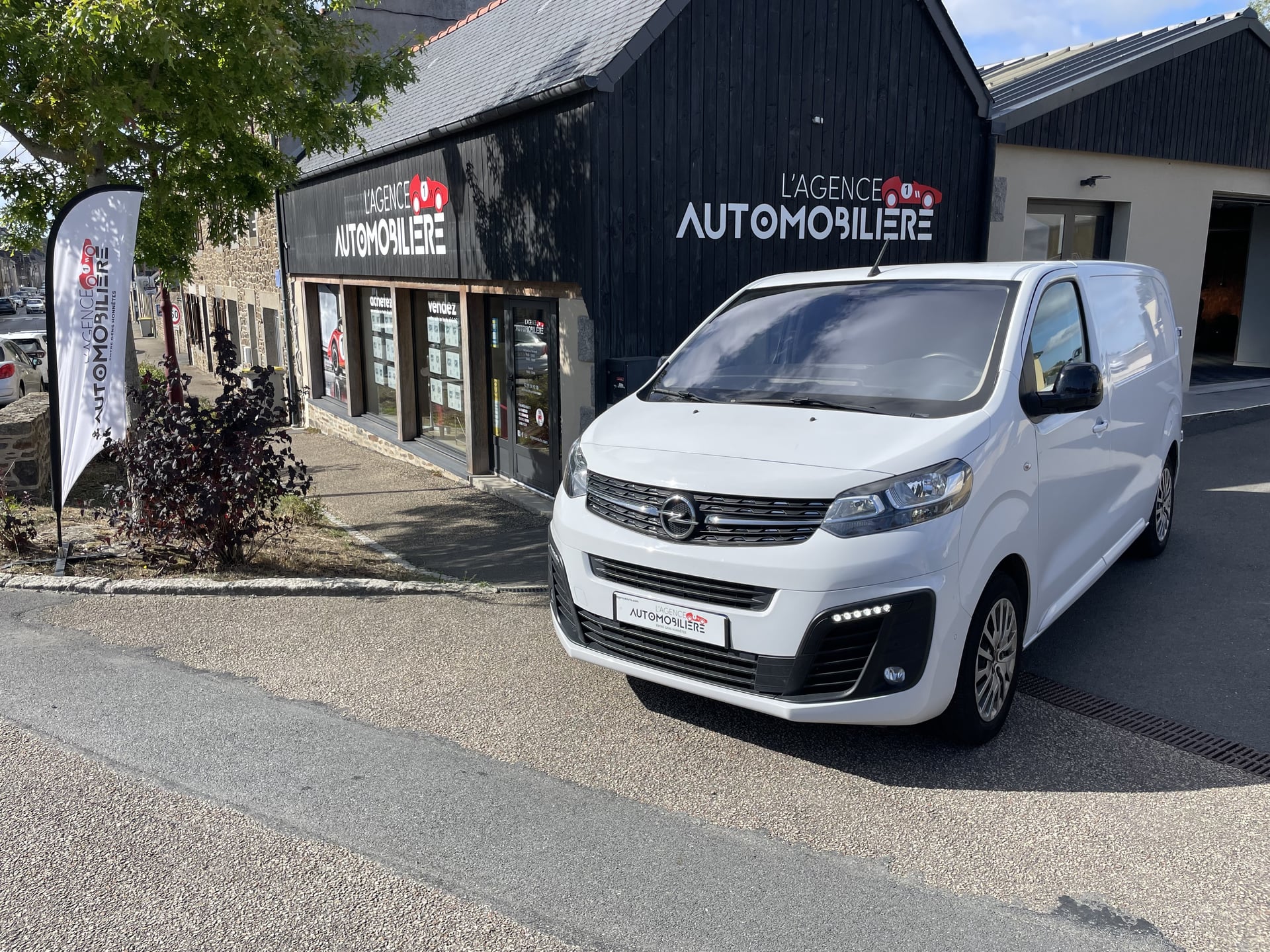 Opel Vivaro 1.5 BLUEHDI 120 CH PACK PREMIUM CONNECT — 39