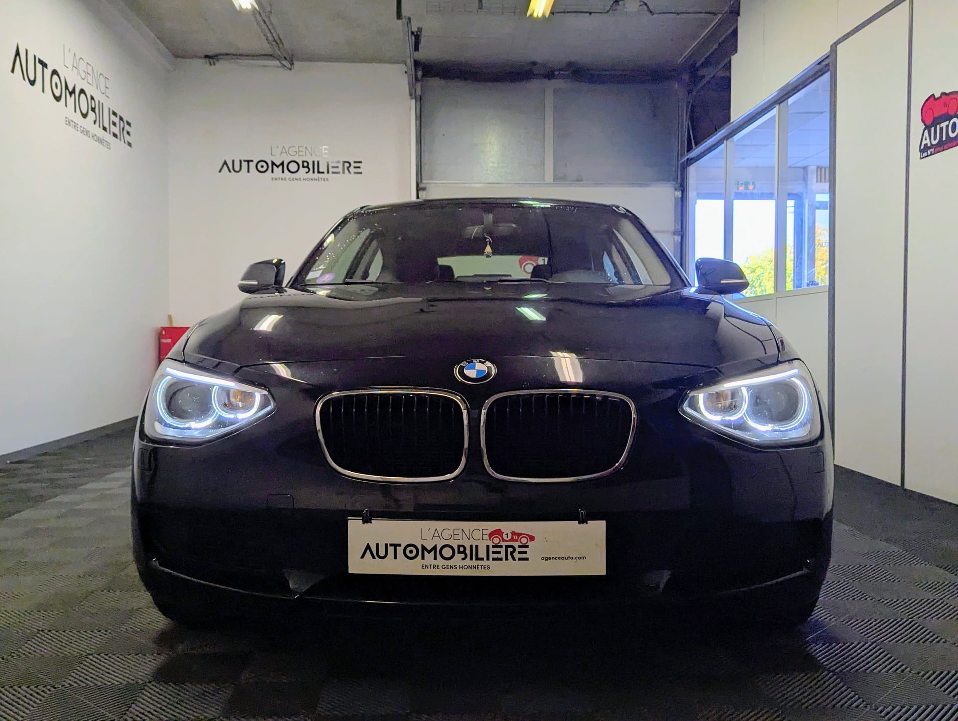 BMW Série 1 BMW 114i F20 PREMIERE — 2
