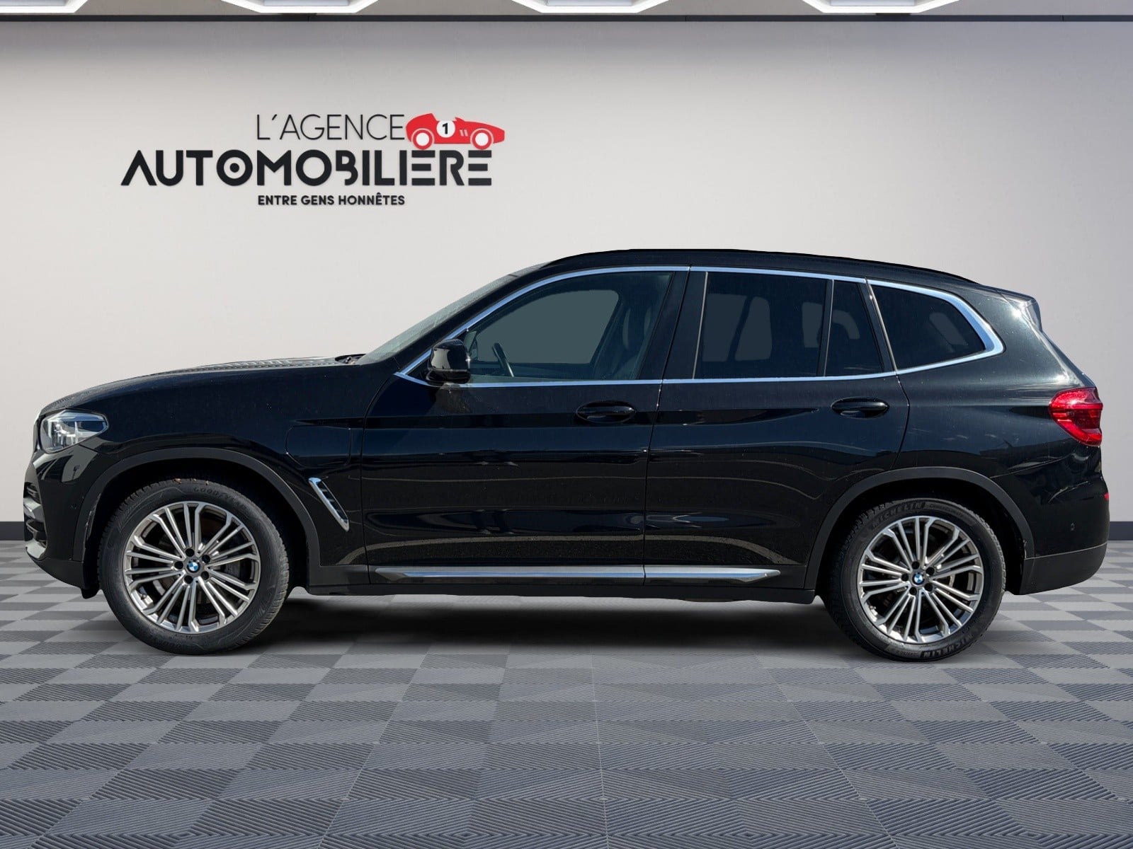 BMW X3 BMW X3 G01 xDrive 30e 292ch BVA8 Luxury — 2