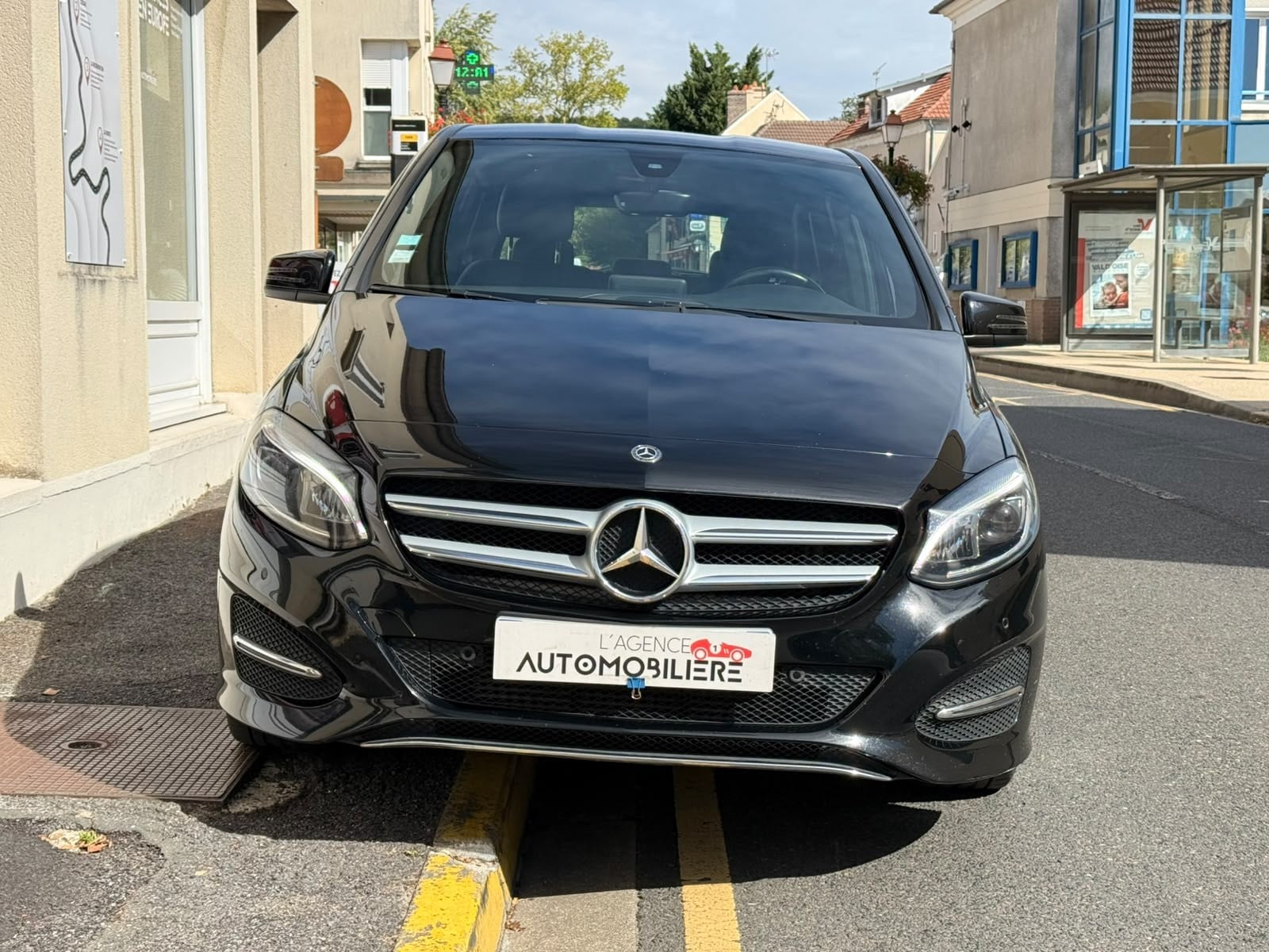 Mercedes-Benz Classe B MERCEDES CLASSE B 180 D 109 ch SENSATION 7G-DCT — 2