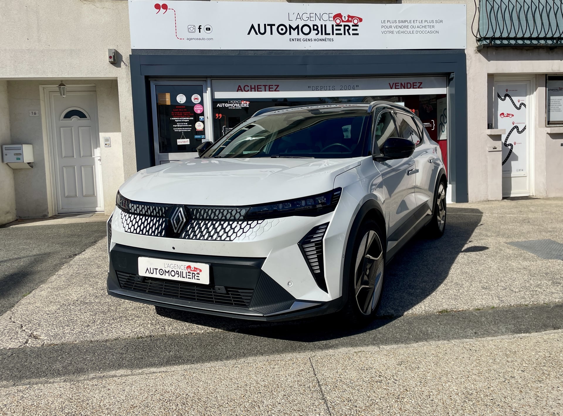 Renault Scenic V E TECH ELECTRIQUE 220 GRANDE AUTONOMIE TECHNO ICONIC 87 kw - 1ère main