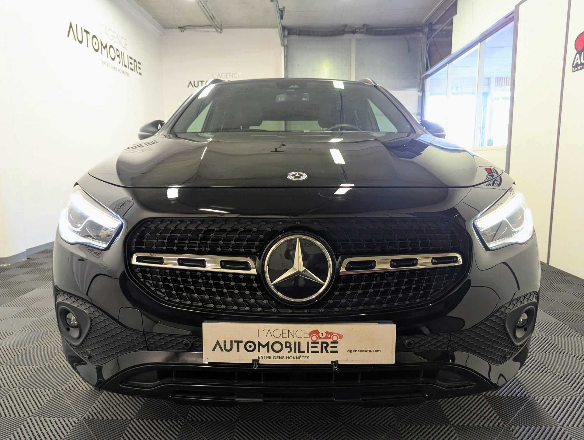 Mercedes-Benz Classe GLA GLA 250 e 160+102ch Business Line 8G-DCT — 2