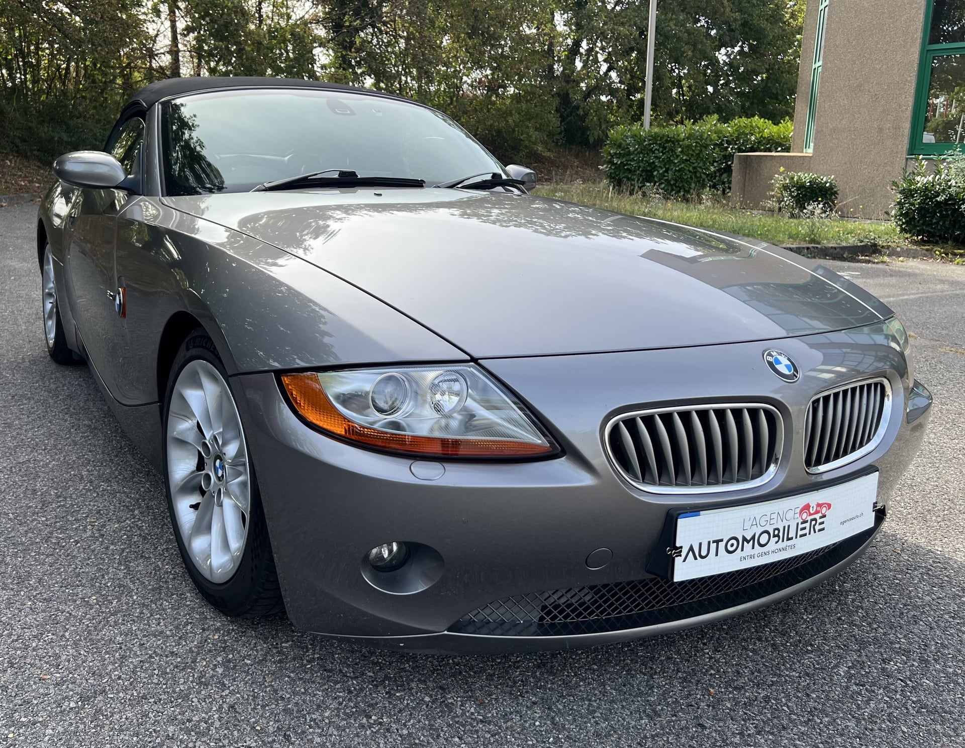 BMW Z4 (E85) Roadster 3.0 i 24V 231cv Boîte auto / Suivi à jour