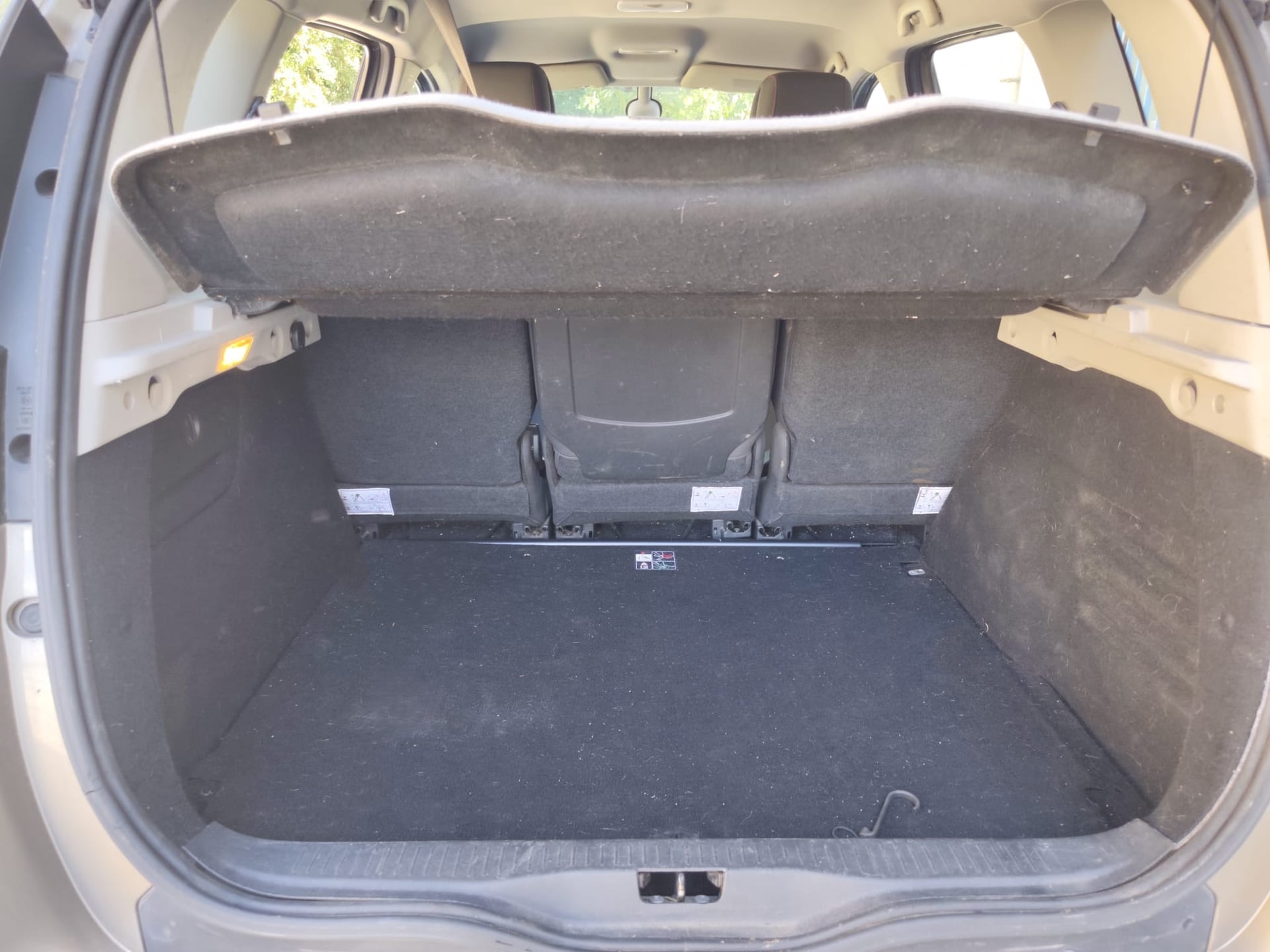 Renault Scenic Renault Scénic III – 1.6 dCi 130 Energy – finition Dynamique – 5 places. — 25