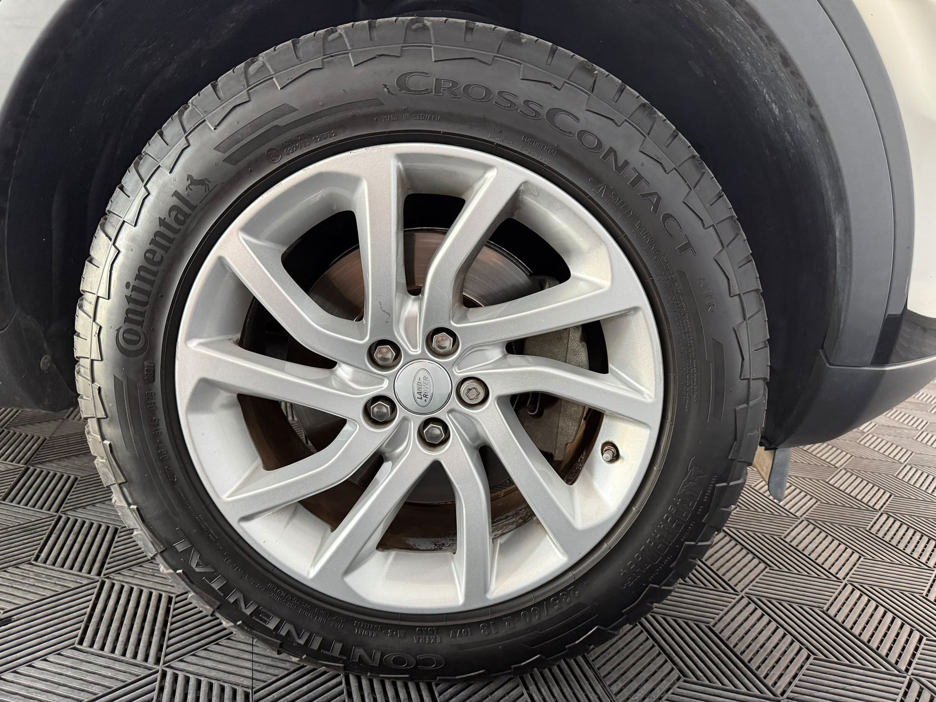 Land Rover Discovery Sport 2.0 TD4 180ch AWD - GARANTIE 6 MOIS — 29