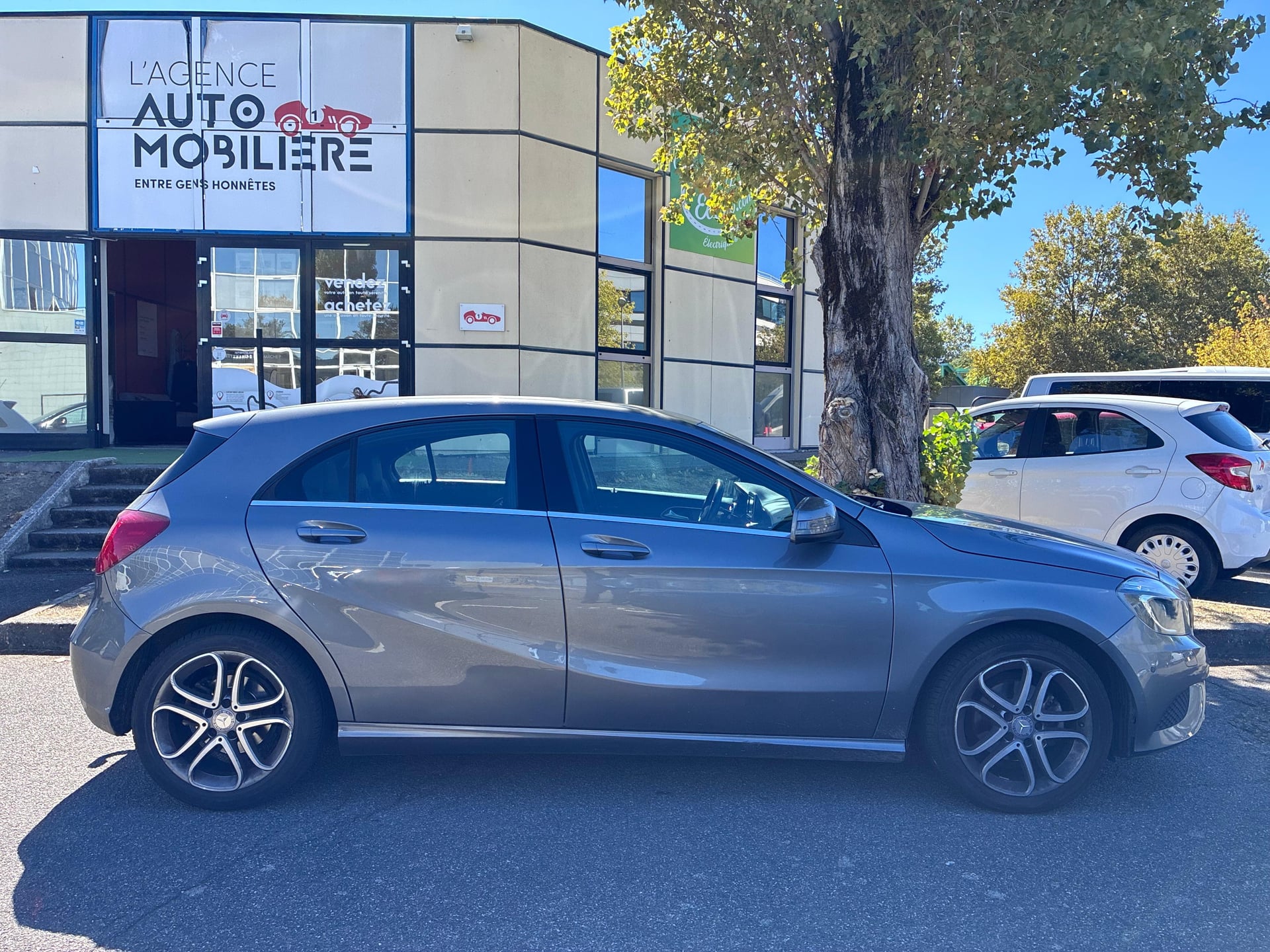 Mercedes-Benz Classe A 180 CDI BLUE EFFICIENCY SEANSATION 7-G DCT - ATTELAGE - — 2