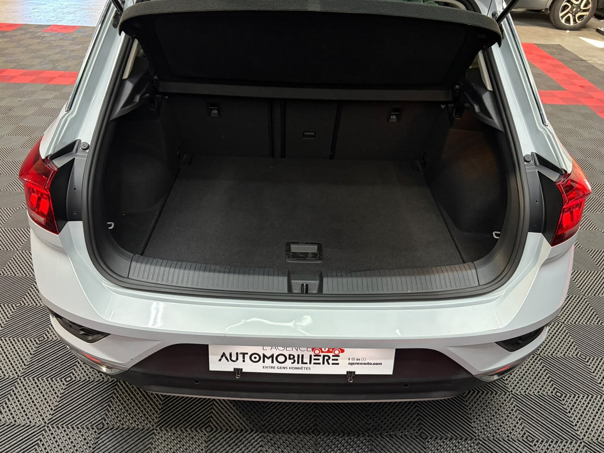 Volkswagen T-roc T-Roc 2.0 TSI 190ch Carat 4Motion DSG7 — 32