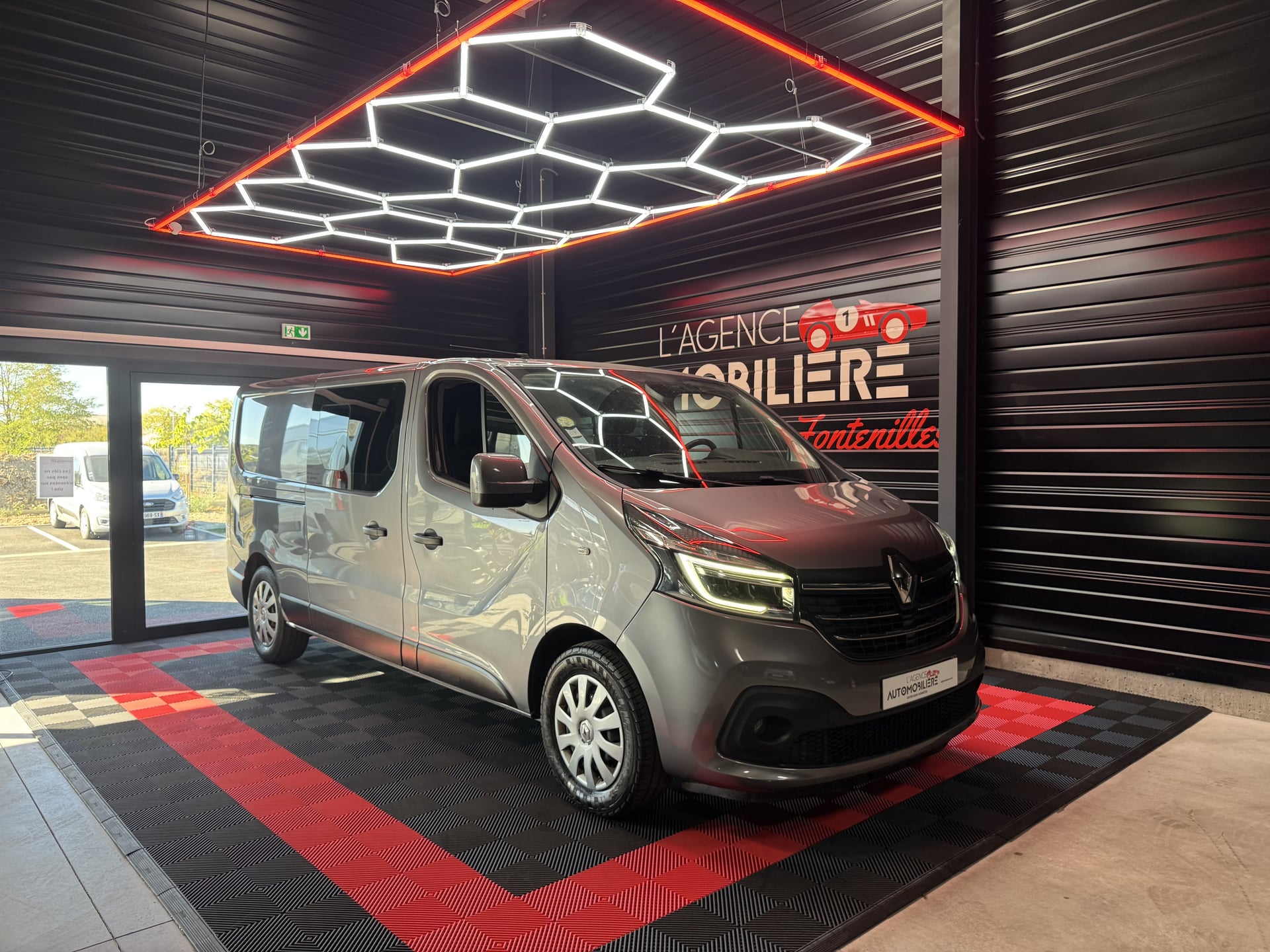 Renault Trafic 2.0 DCI 145 L2H1 ENERGY EDC GRAND CONFORT Garantie 12mois