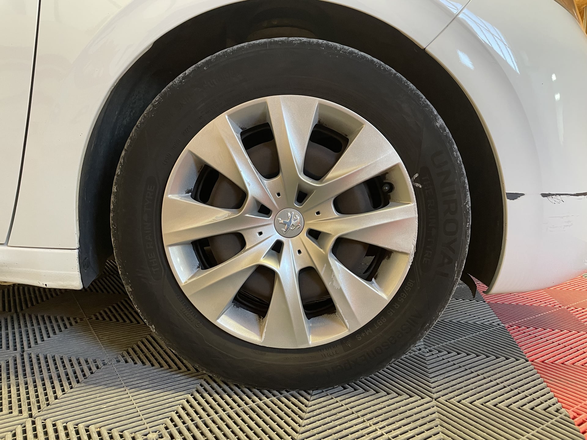 Peugeot 208 1.4 HDi 68 cv — 20
