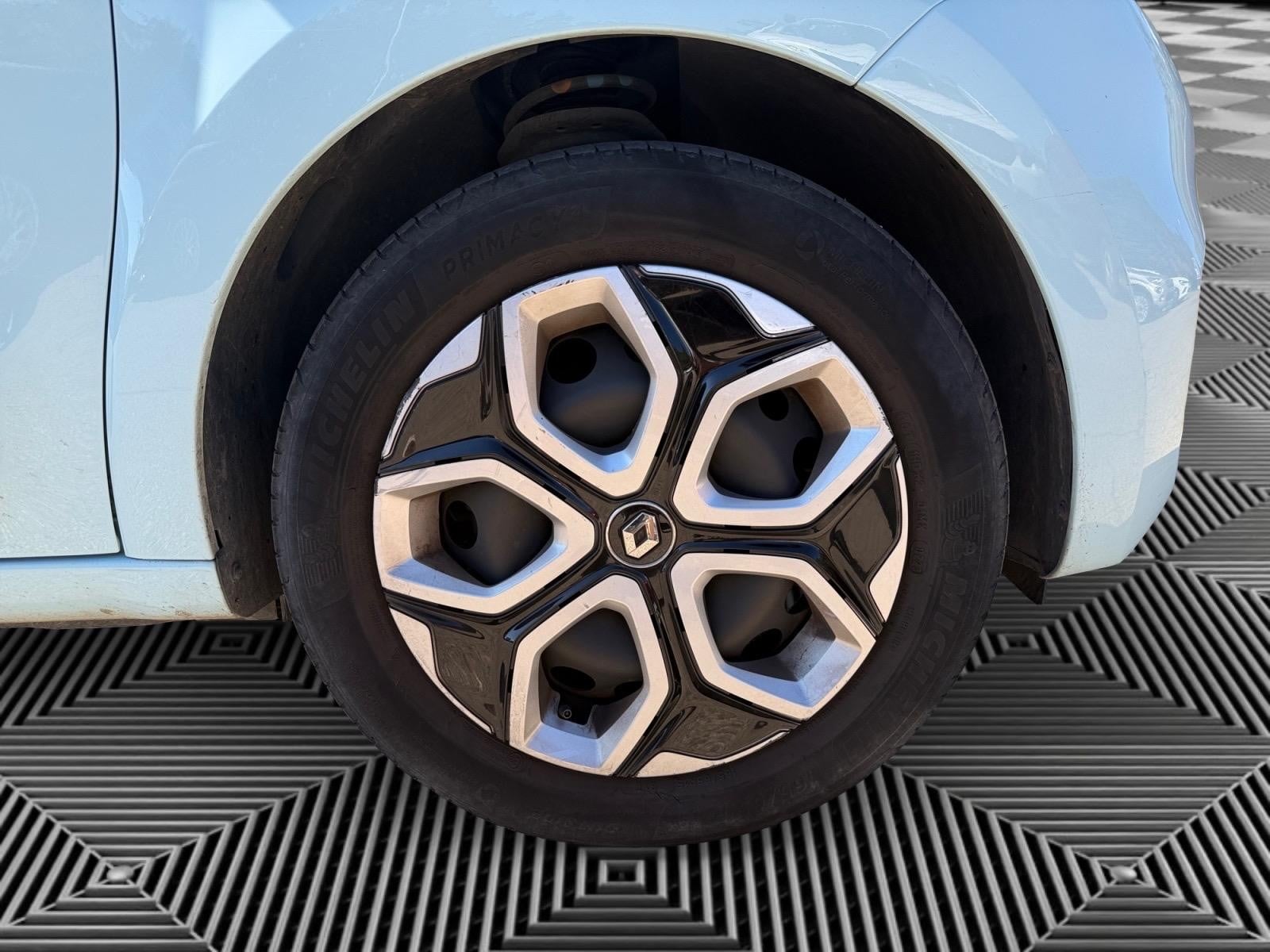 Renault Twingo 1.0 SCE 65 EQUILIBRE — 18