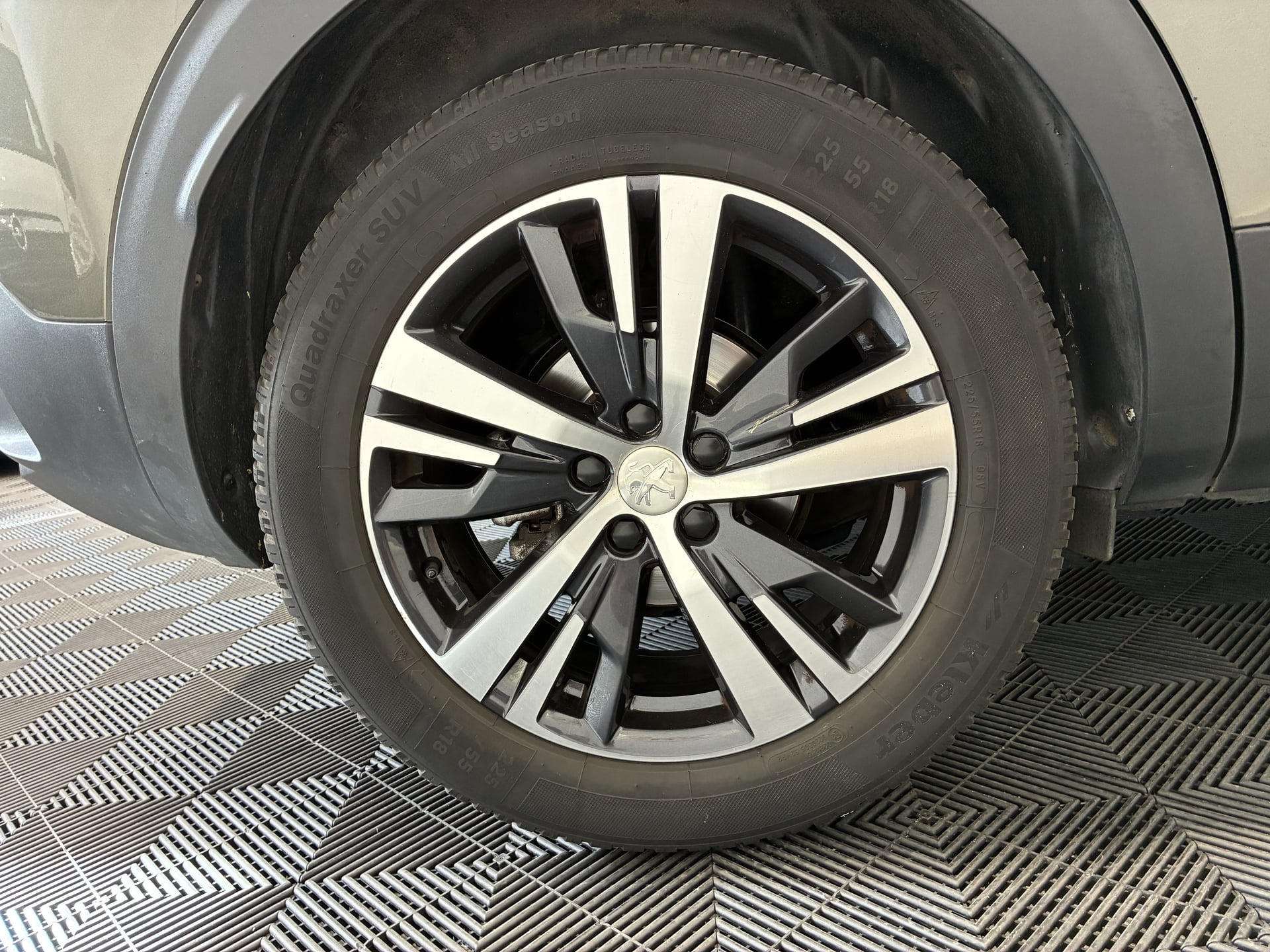 Peugeot 3008 1.6 HDi 120ch Allure EAT6-2ème main-Entretien à jour — 29