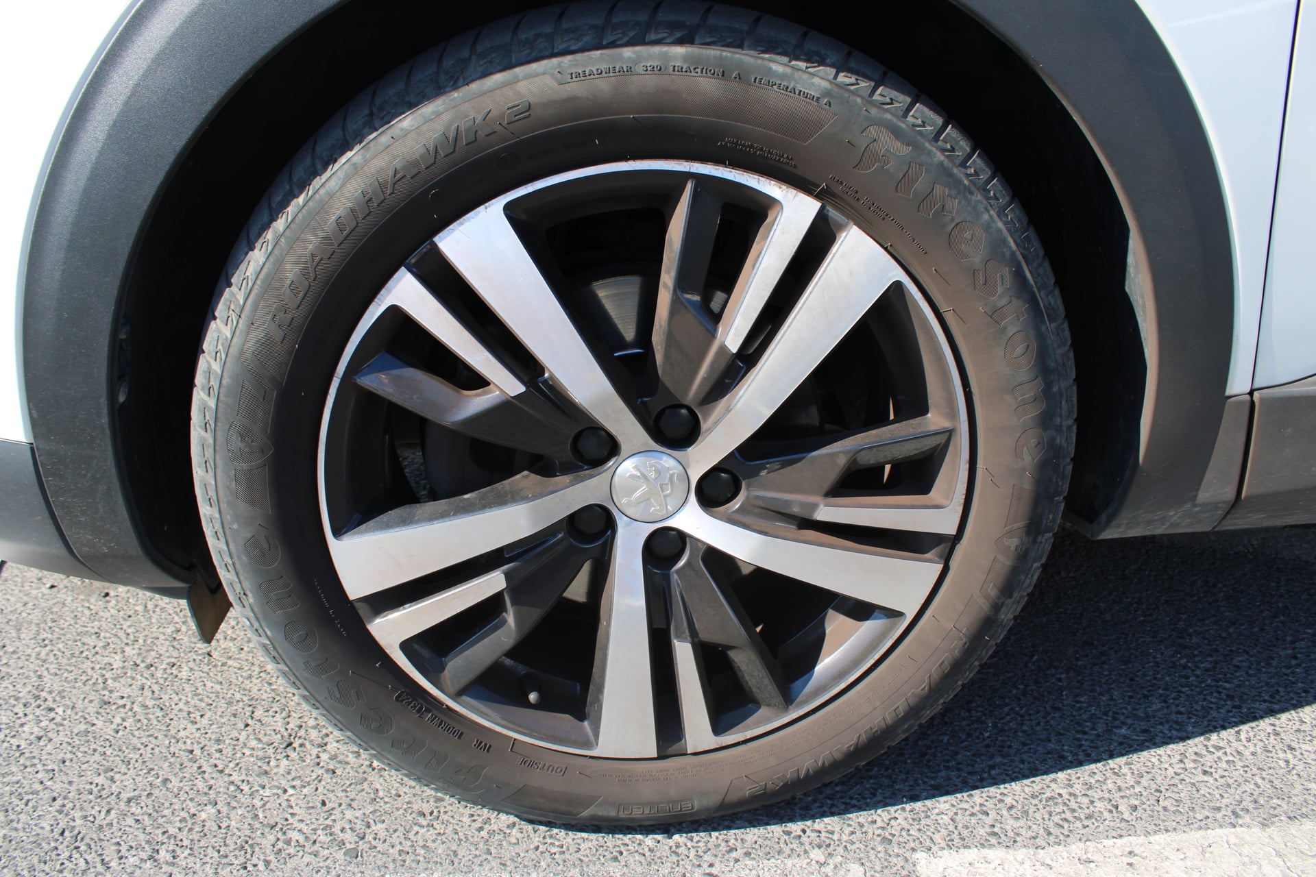 Peugeot 3008 1.2 130Ch ALLURE BUSINESS EAT8 ( Distribution changé, Carplay, Radar Arr ... ) — 26