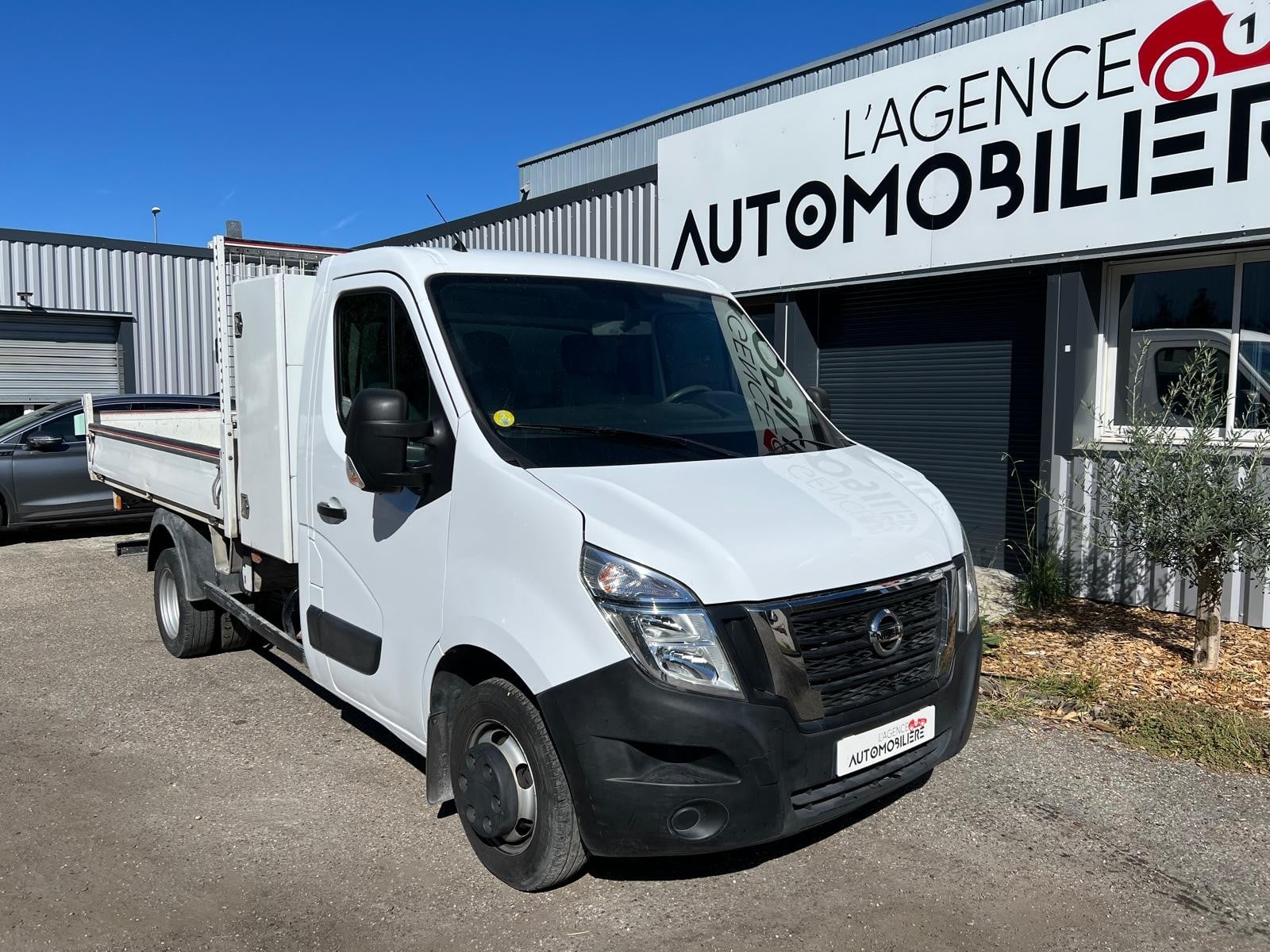 Nissan Interstar Benne Basculante 2.3 Blue DCi 165 (TARIF AFFICHEE TTC - TVA RECUPERABLE)