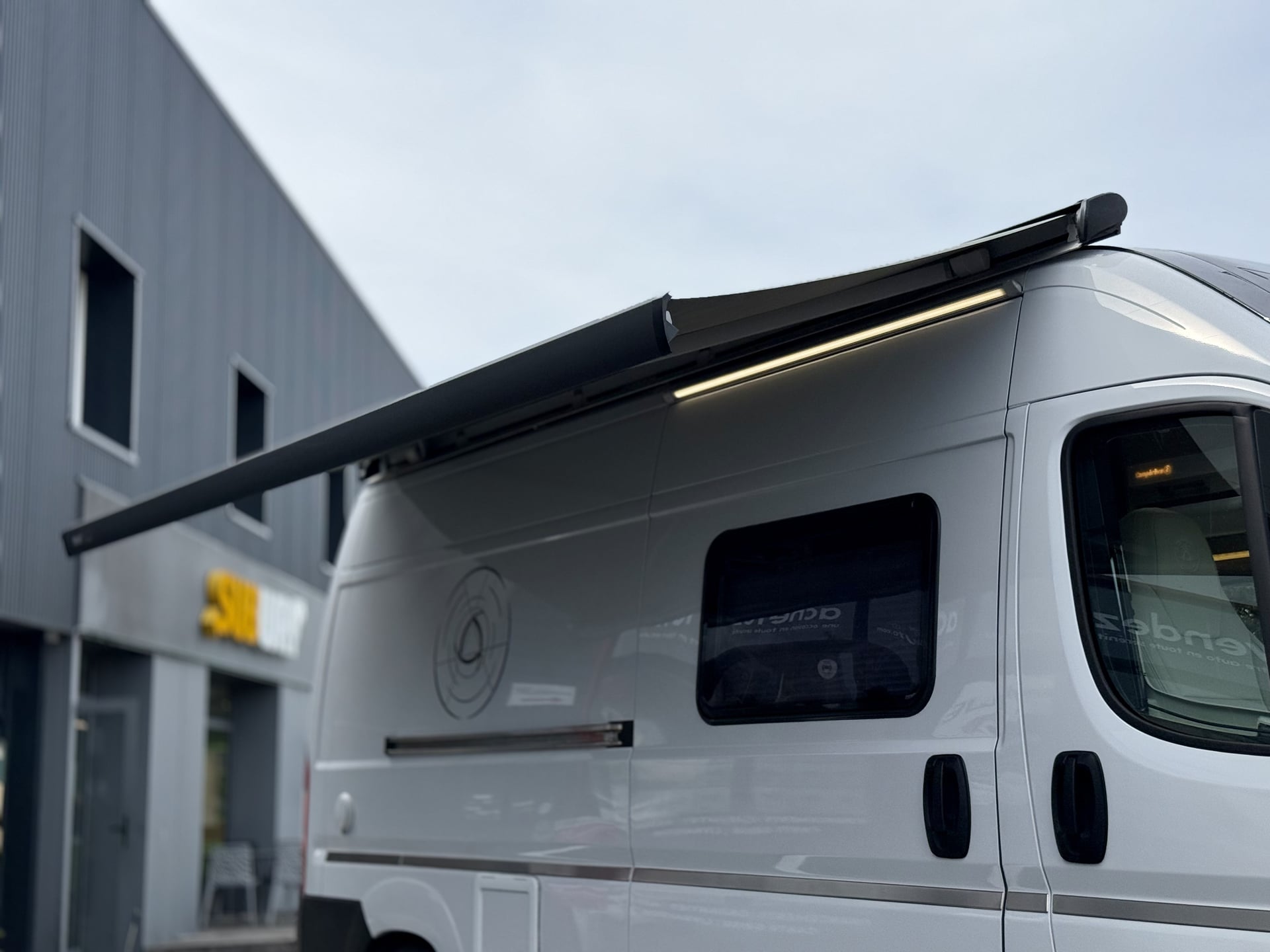 Peugeot Boxer CAMPEREVE MAGELLAN 643 LIMITED 2.2 140 ch BVM6 — 2