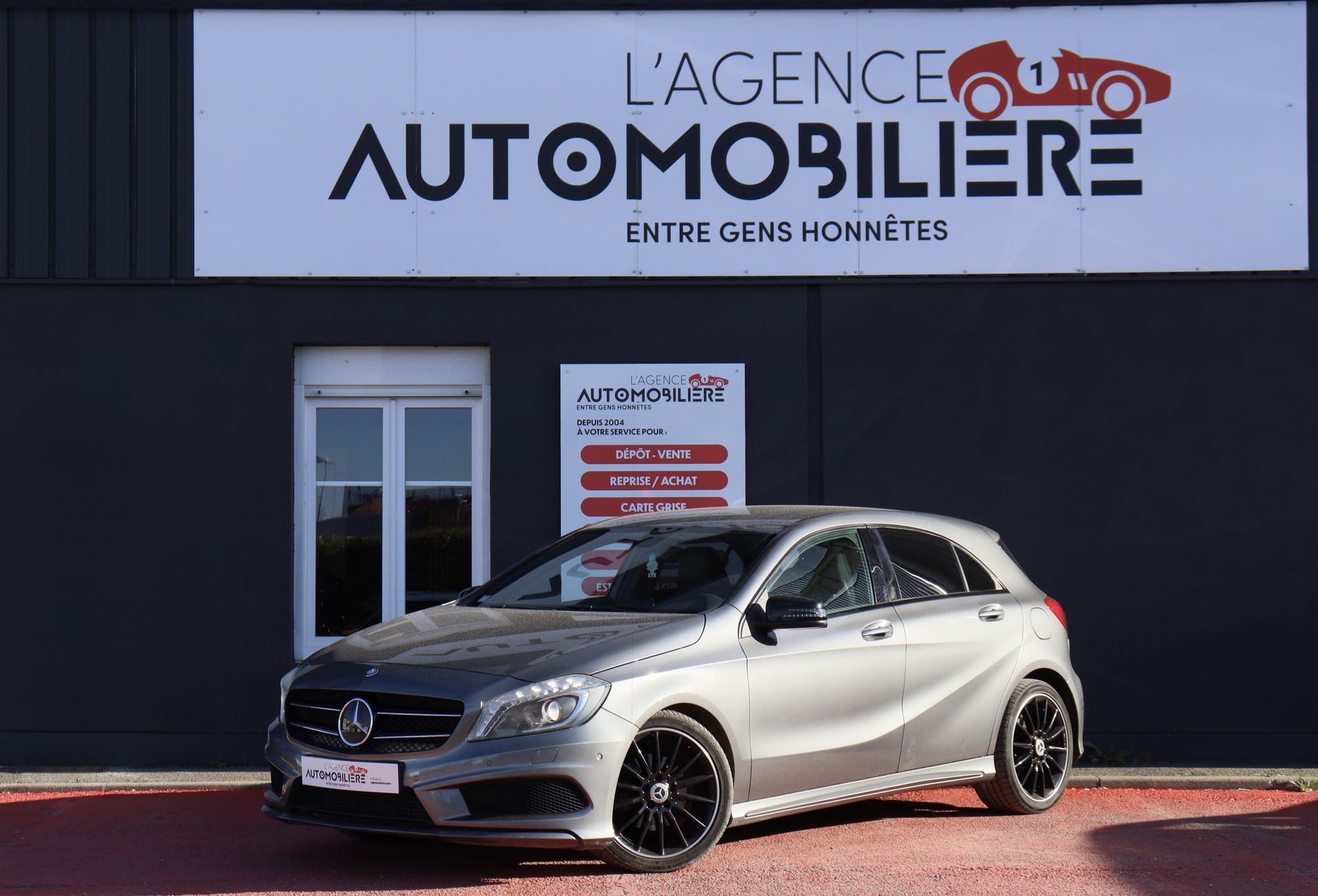 Mercedes-Benz Classe A 200d 136 Pack AMG BVM6 (Suivi mercedes, Sièges chauffants, Caméra...)