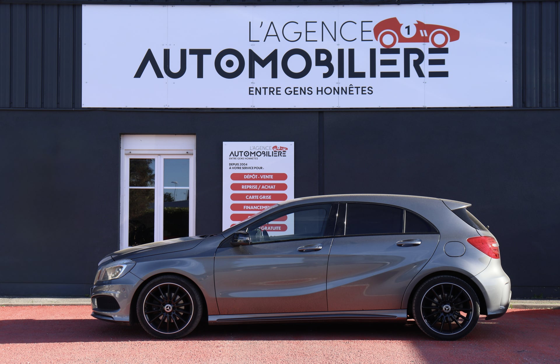 Mercedes-Benz Classe A 200d 136 Pack AMG BVM6 (Sièges chauffants, Caméra...) — 2