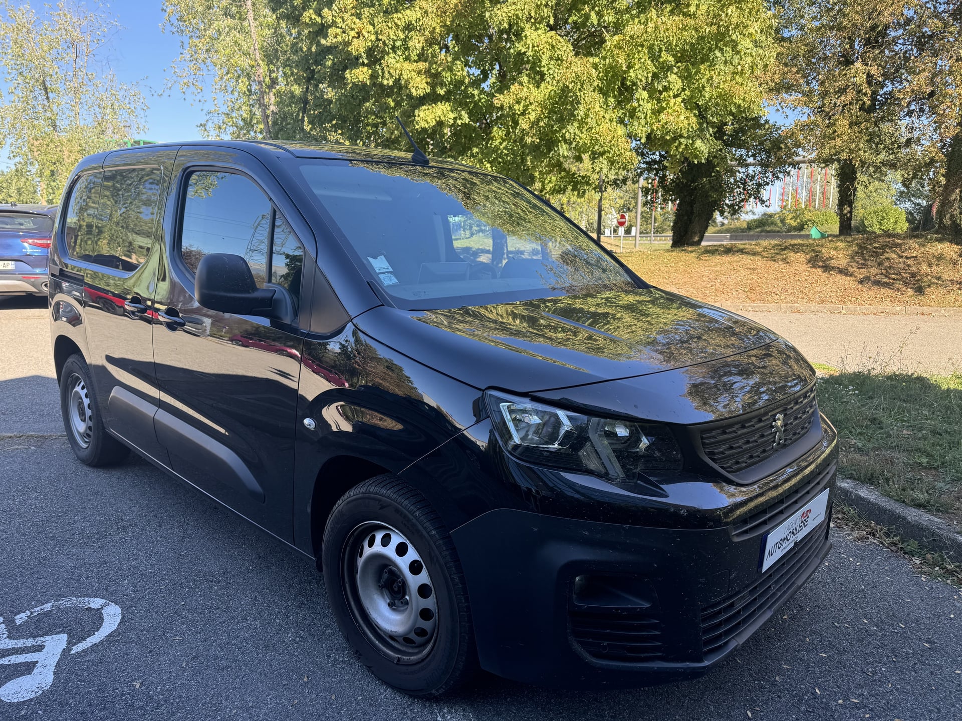 Peugeot Partner 1.5 BlueHDi 16V FAP EAT8 130 cv BVA / Suivi complet