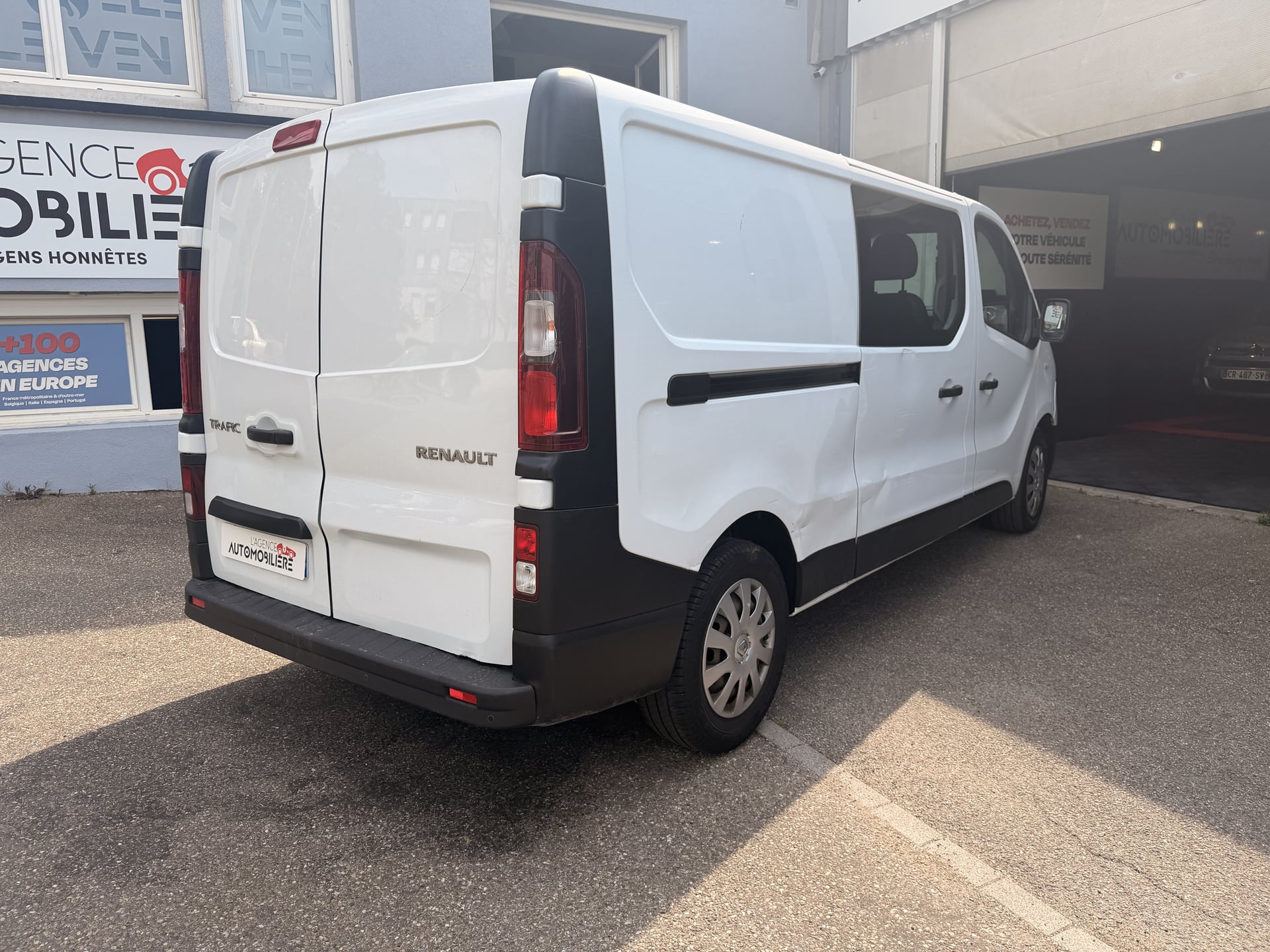 Renault Trafic L2H1 1200 KG 6 PLACES 145 BLUE DCI ENERGIE GRAND CONFORT BVM 6 - Climatisation - Régulateur de vitesse - Bluetooth - — 2