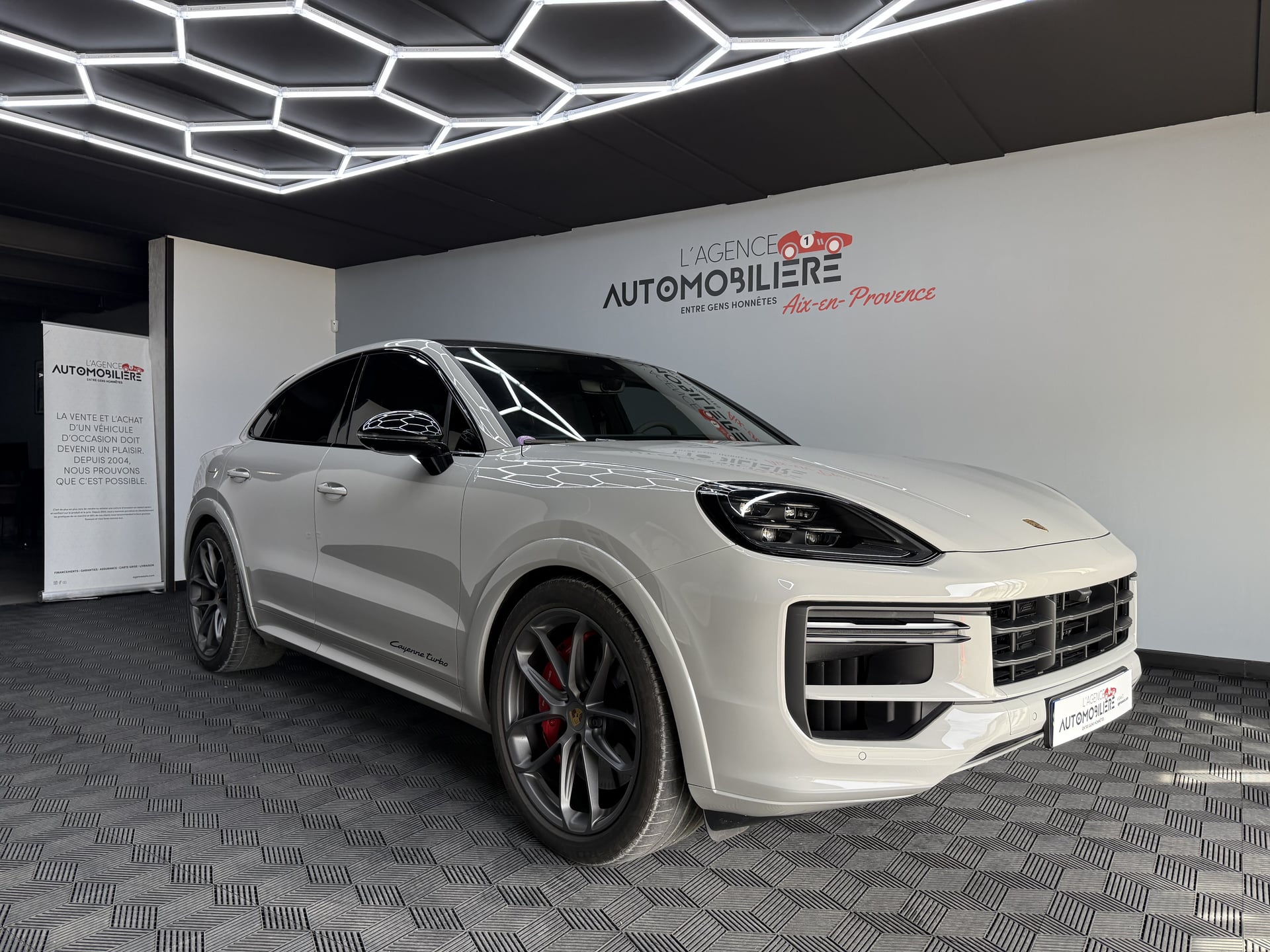 Porsche Cayenne 9Y (E3) Coupé 9YB-2 Turbo GT E-Hybrid 4.0 i V8 739Ch AWD Tiptronic S - SUIVI PORSCHE