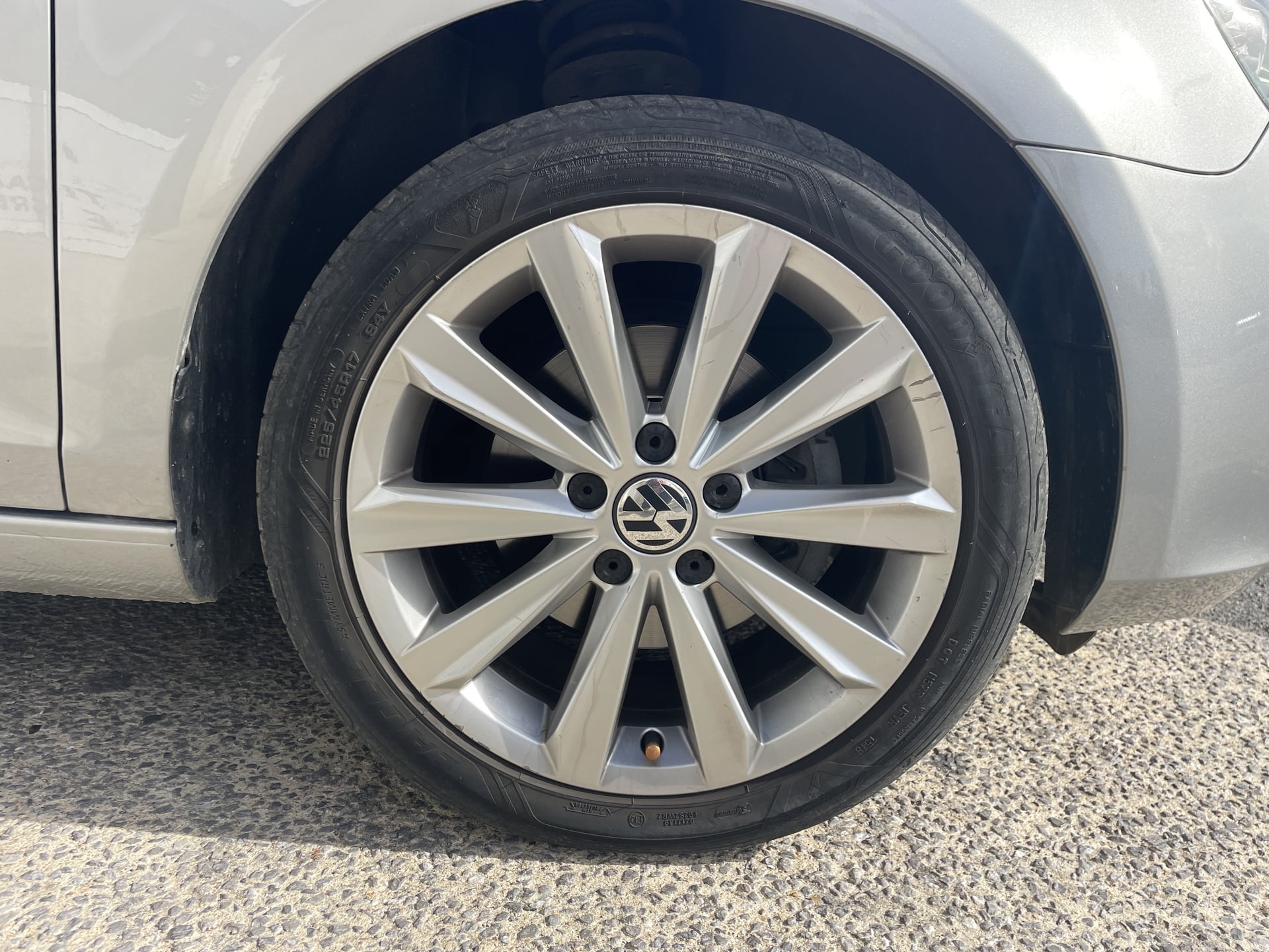 Volkswagen Golf Cabriolet 1.6 TDI 105 cv Carat édition — 23