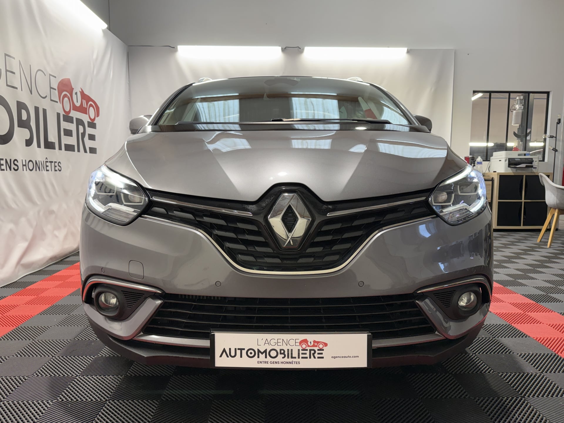 Renault Grand Scenic IV 1.6 DCI 130 ENERGY INTENS 7PL — 2