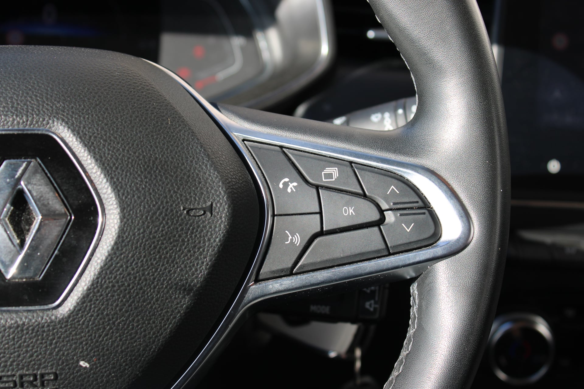 Renault Clio 1.6 E-TECH 140H 90 HYBRID FULL-HYBRID BUSINESS BVA ( Carplay, Caméra de recul ... ) — 22