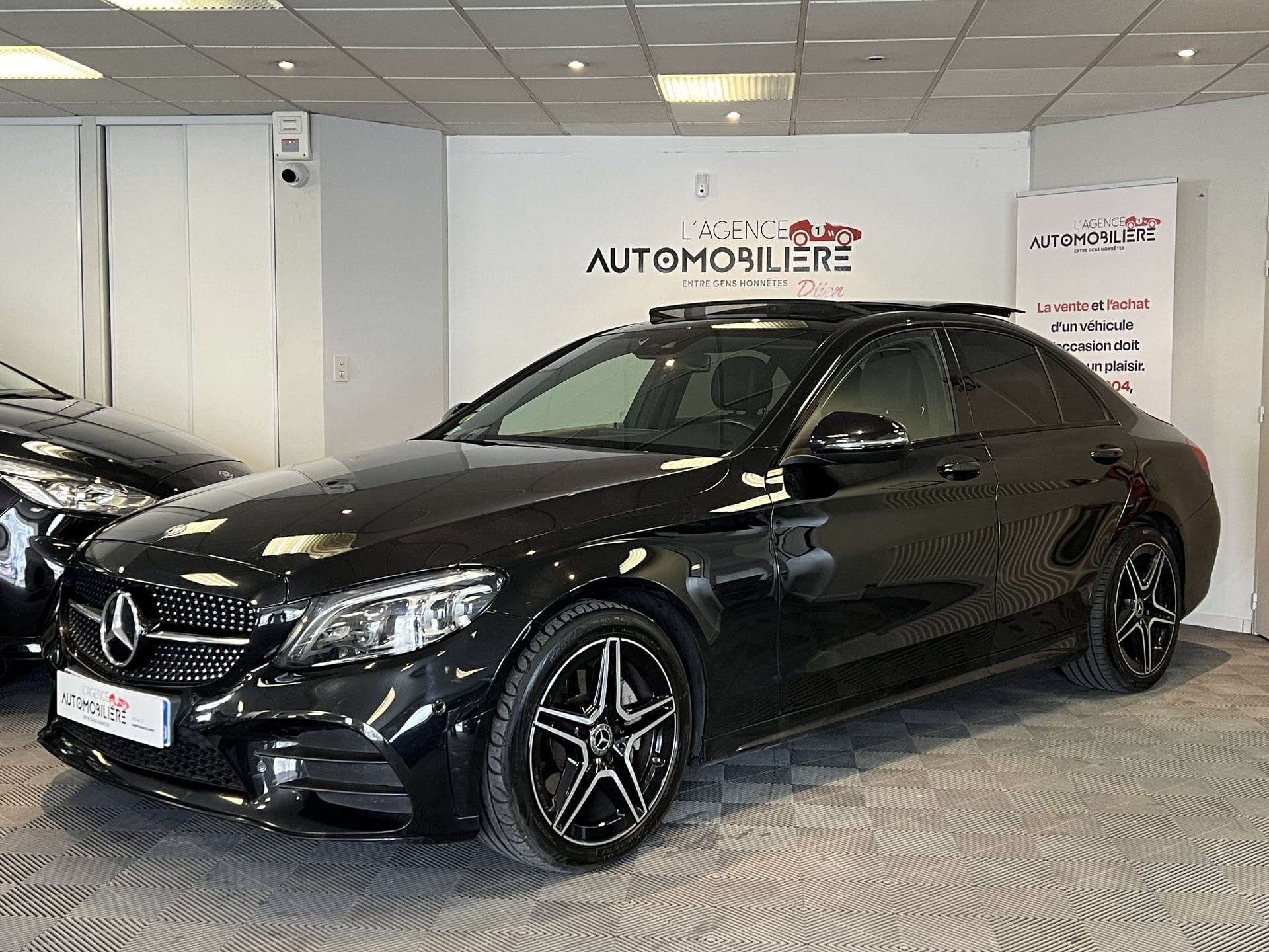 Mercedes-Benz Classe C 200D 9G-TRONIC 160CV Amg Line Toit Ouvrant - Burmester - Caméra - Sièges chauffants - CarPlay - Angles morts