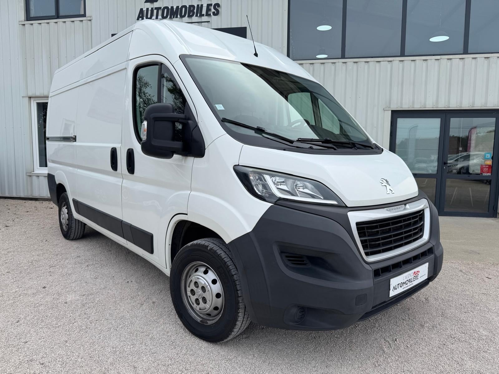 Peugeot Boxer III Phase 3 Fourgon 330 L2H2 2.0 BLUEHDI 130CH