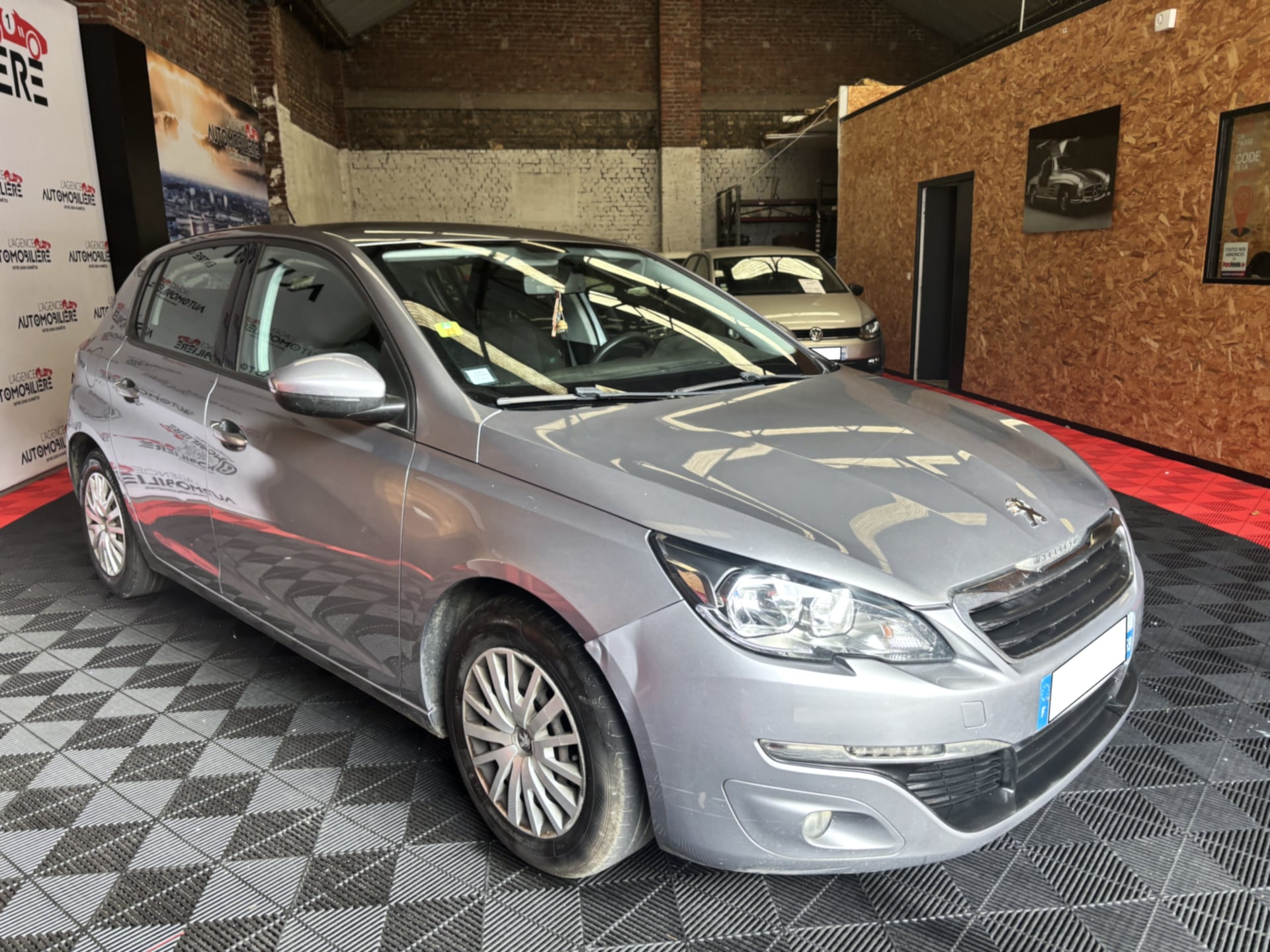 Peugeot 308 1.6 HDI 100ch finition Active — 2