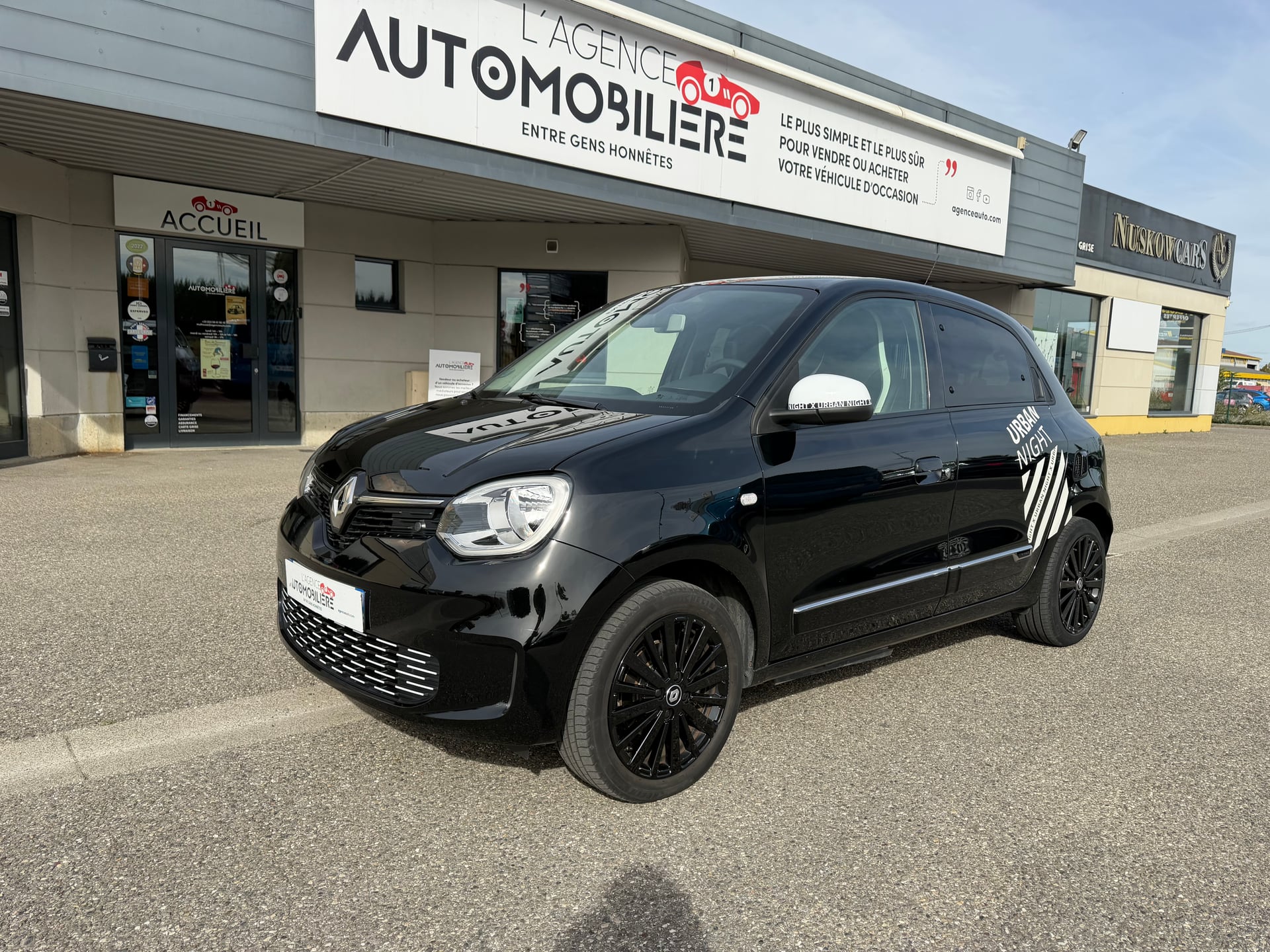 Renault Twingo E-Tech Electric Urban Nigh