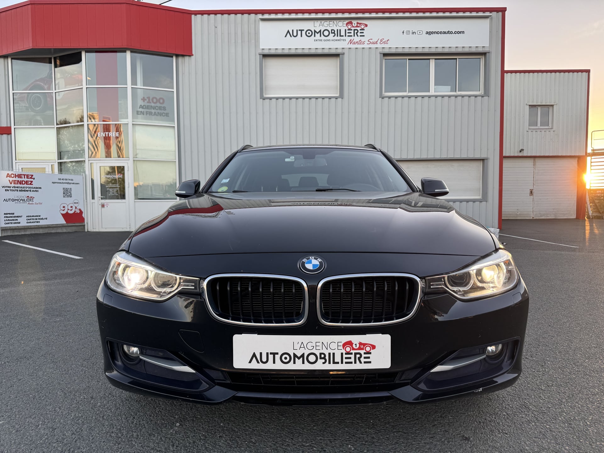 BMW Série 3 TOURING 318D 143 BVA SPORT | XENONS / HAYON ELECTRIQUE / FEUX DE ROUTE AUTO | GARANTIE 12 MOIS — 2