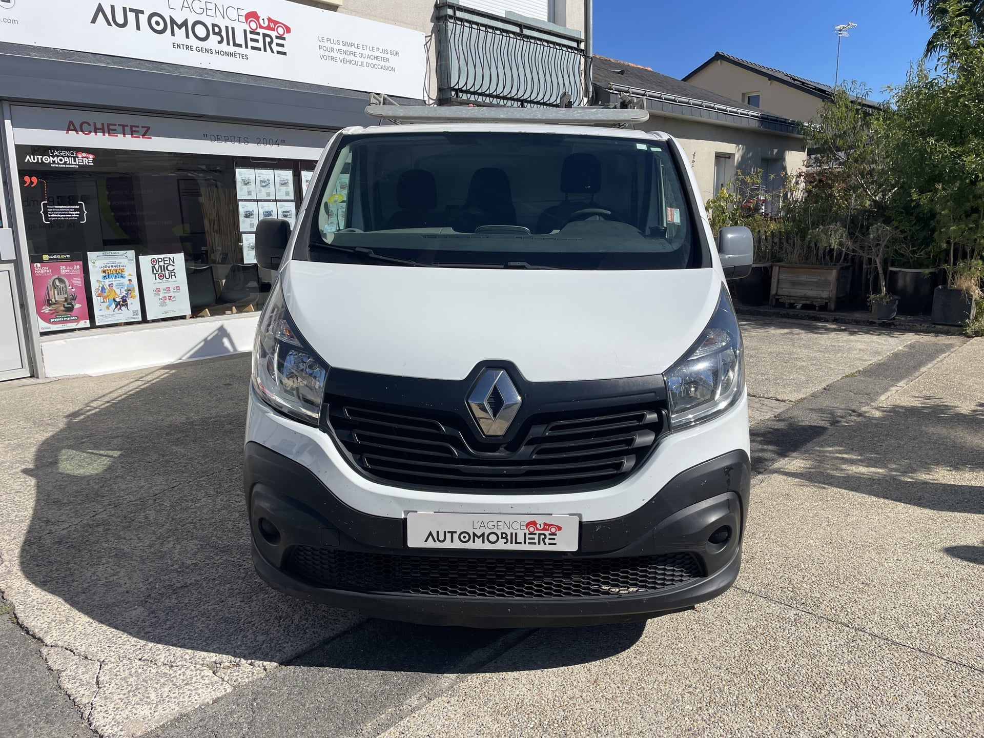 Renault Trafic L1H1 1000 1.6 dCi 120 cv Galerie - Prix affiché HT 10 990 — 2