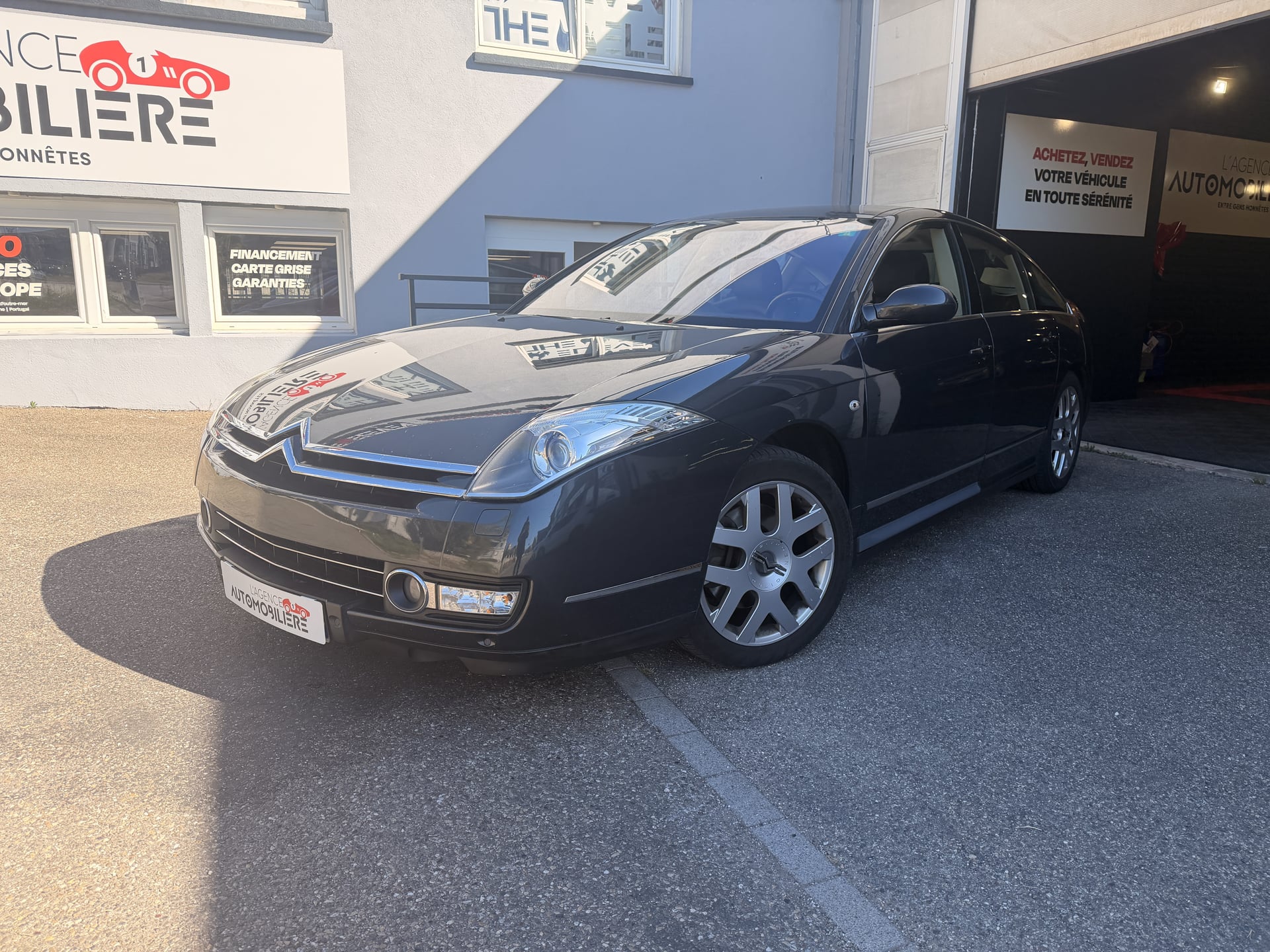 Citroen C6 2.7 HDI V6 204 Exclusive Affichage tête haute - Sièges chauffants - Bluetooth