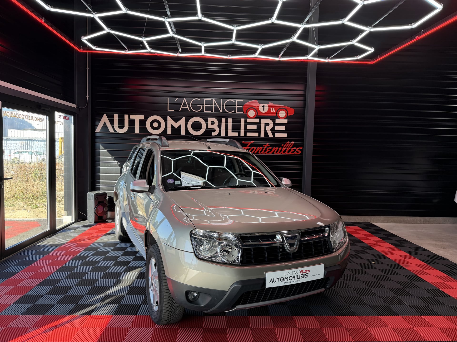 Dacia Duster 1.6 16V 105 Prestige Garantie 12mois — 2